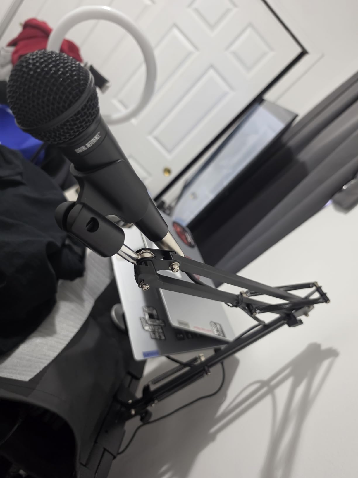 InnoGear Boom Arm Microphone Mic Stand for Blue Yeti HyperX QuadCast SoloCast Snowball Fifine Shure SM7B and Other Mic, Black customer photo 2
