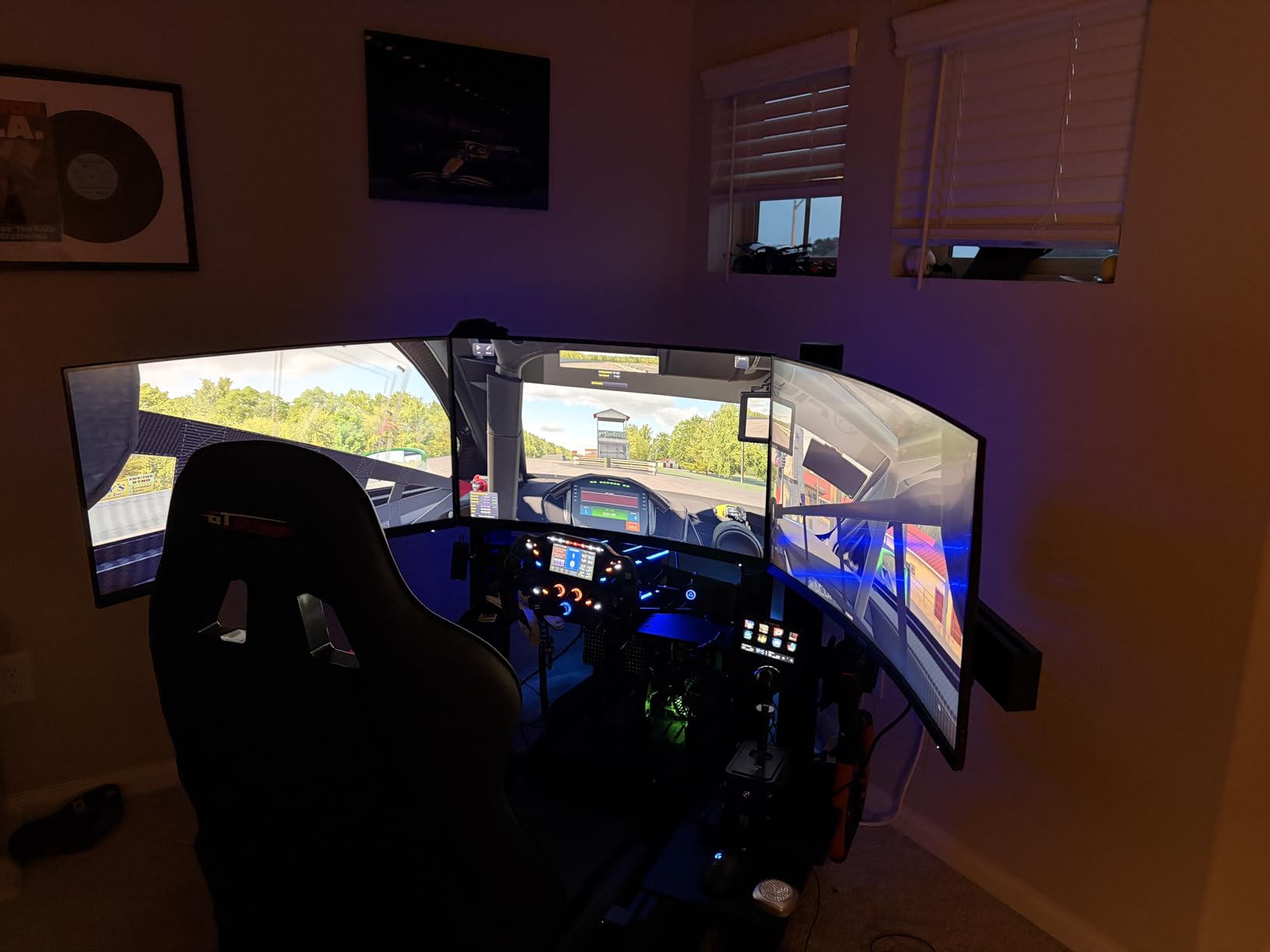 ASUS TUF 32 Inch Curved Gaming Monitor - QHD (2560 x 1440), 165Hz, 1ms, Extreme Low Motion Blur, Speaker, FreeSync Premium, VESA Mountable - VG32VQ1B customer photo 1