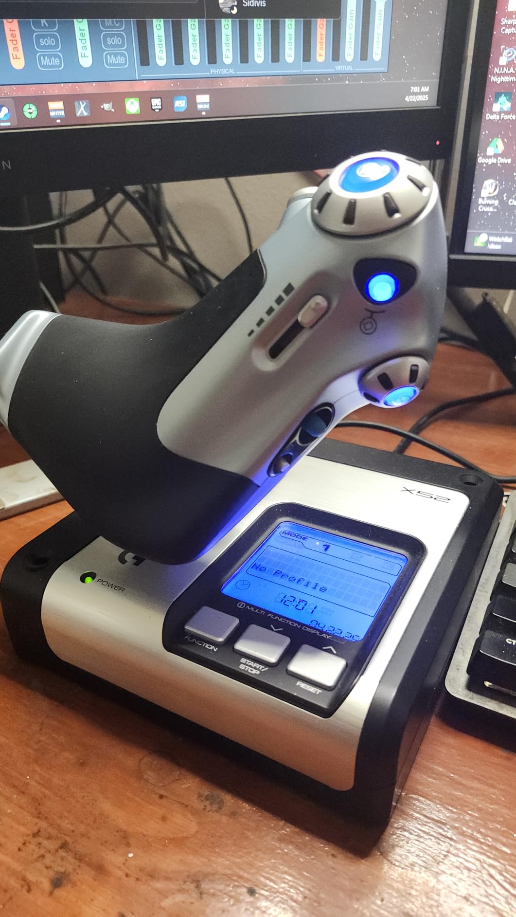 Logitech G X52 Flight Control System - Standard Packaging customer photo 1