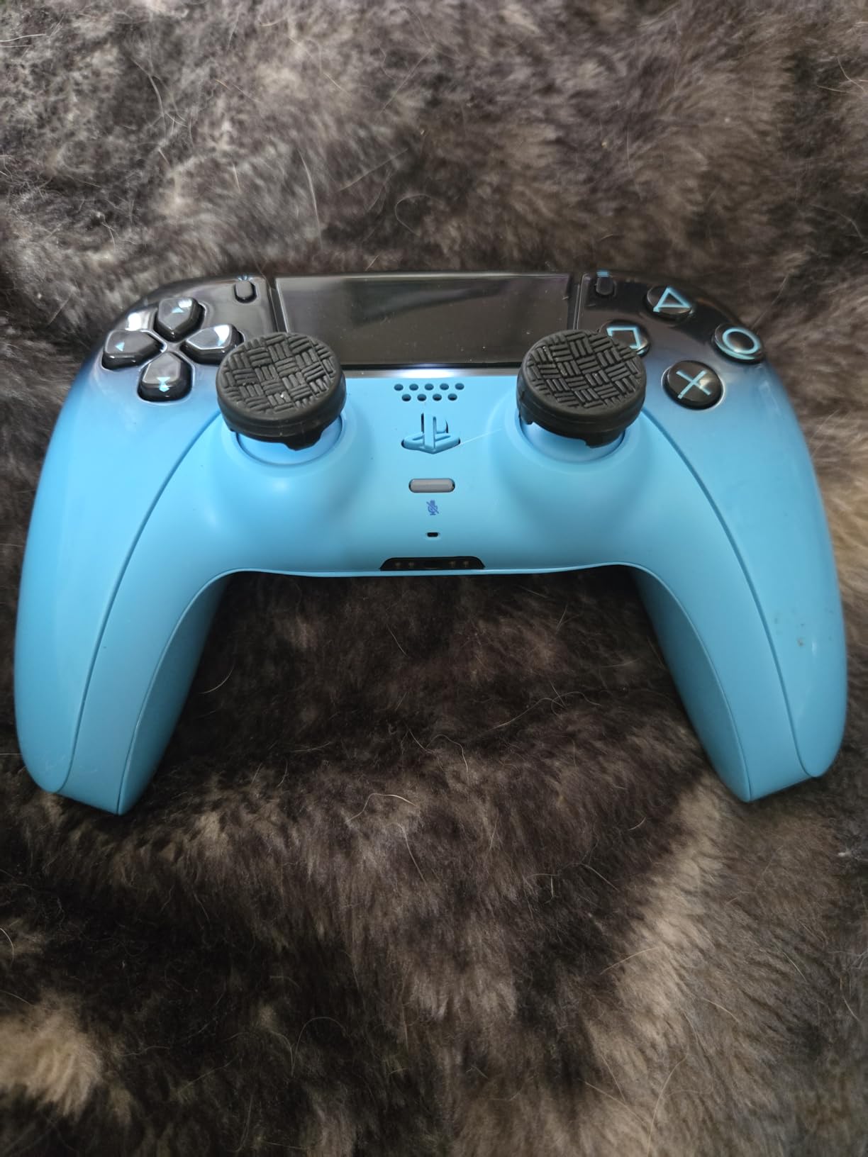 Omni for PlayStation 4 (PS4) and PlayStation 5 (PS5) | 2 Performance Thumbsticks | 2 Low-Rise Concave | Black customer photo 1