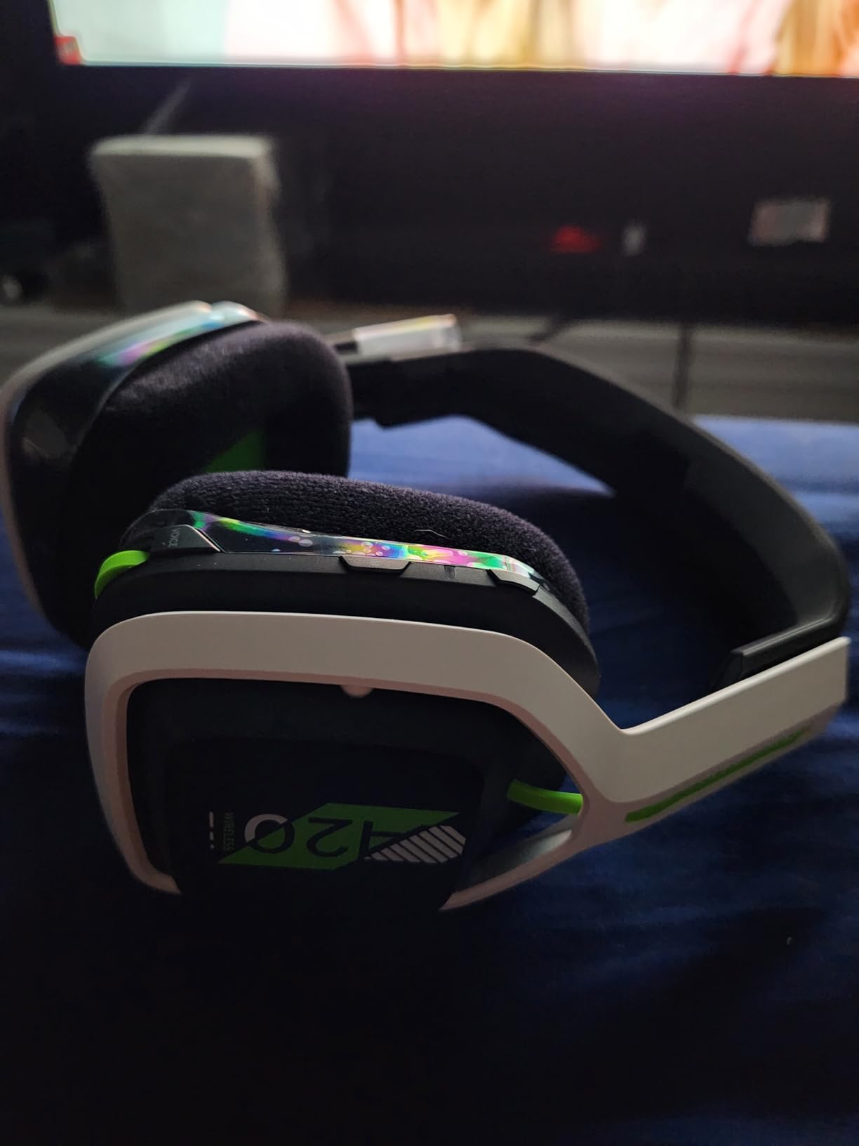 ASTRO Gaming A20 Wireless Headset Gen 2 for Xbox Series X | S, Xbox One, PC & Mac - White/Green customer photo 1