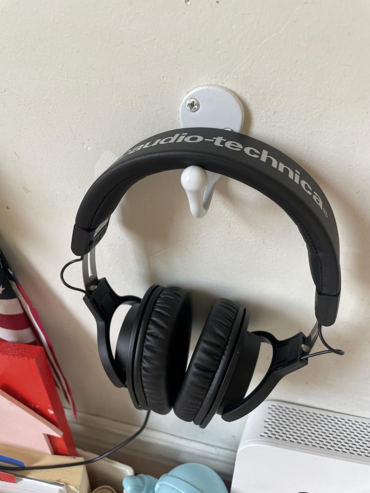 Audio-Technica ATH-M20xBT Wireless Over-Ear Headphones with Mic, 60 Hour Battery Life, Studio-Quality Sound, 40 mm Drivers for Enhanced Bass, Lightweight Design, Multipoint Pairing customer photo 1