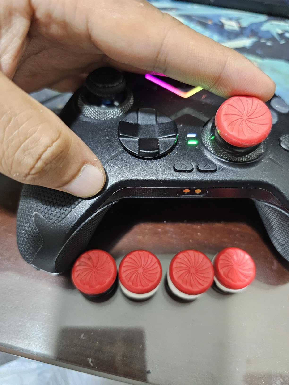 FPS Freek Inferno for PlayStation 4 (PS4) and PlayStation 5 (PS5) Controller | Performance Thumbsticks | 1 High-Rise, 1 Mid-Rise | Red/White customer photo 2