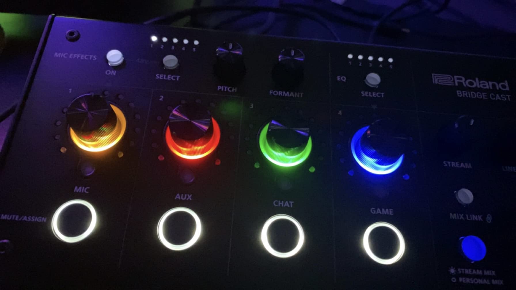 Roland BRIDGE CAST Dual Bus Gaming Mixer | Pro Audio Streaming Interface and Mixer for Online Gamers | 32-Bit Hardware DSP | USB-C Windows & Mac Connectivity | XLR Input for Mics | Ice White customer photo 2