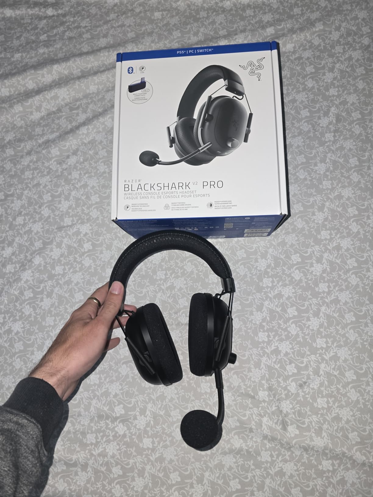 Razer BlackShark V2 Pro Wireless PlayStation Gaming Headset: 50mm Drivers - Super Wideband Mic - Noise Isolating Earcups - For PS5, Nintendo Switch 2, PC, Mac - Bluetooth, USB-C - 70hr Battery - Black customer photo 1