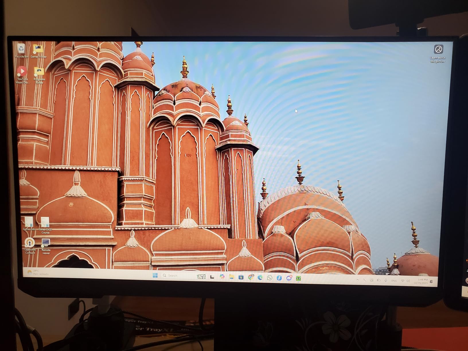 Samsung 32-Inch Odyssey G3 (G30D) Series FHD Gaming Monitor, 1ms, 180Hz, AMD FreeSync, Adjustable Stand, Black Equalizer, Virtual Aim Point customer photo 2
