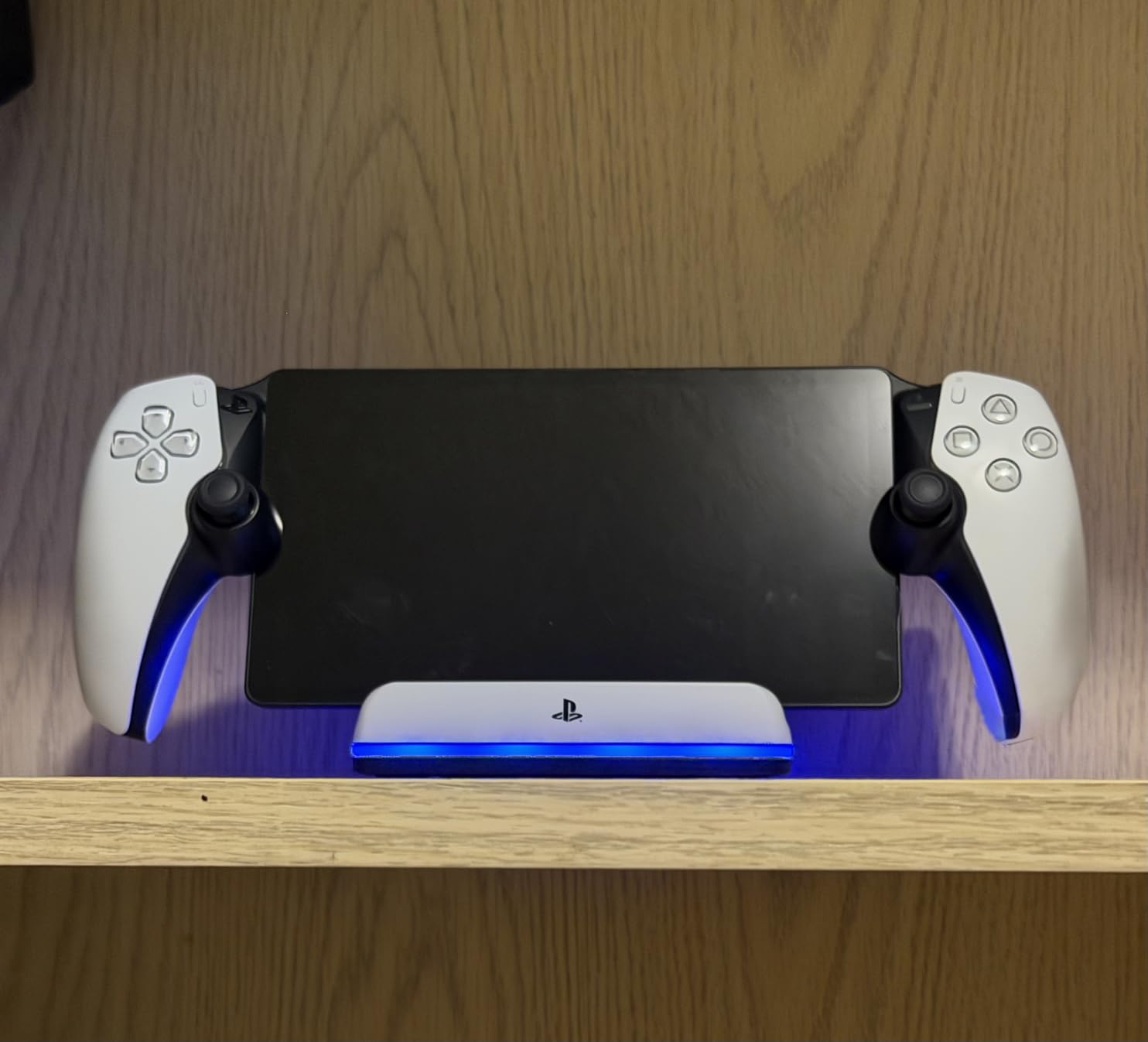 PowerA Charging Station for PlayStation Portal Remote Player with Lumectra, RGB Lighting, USB Powered, Magnetic Charger customer photo 1