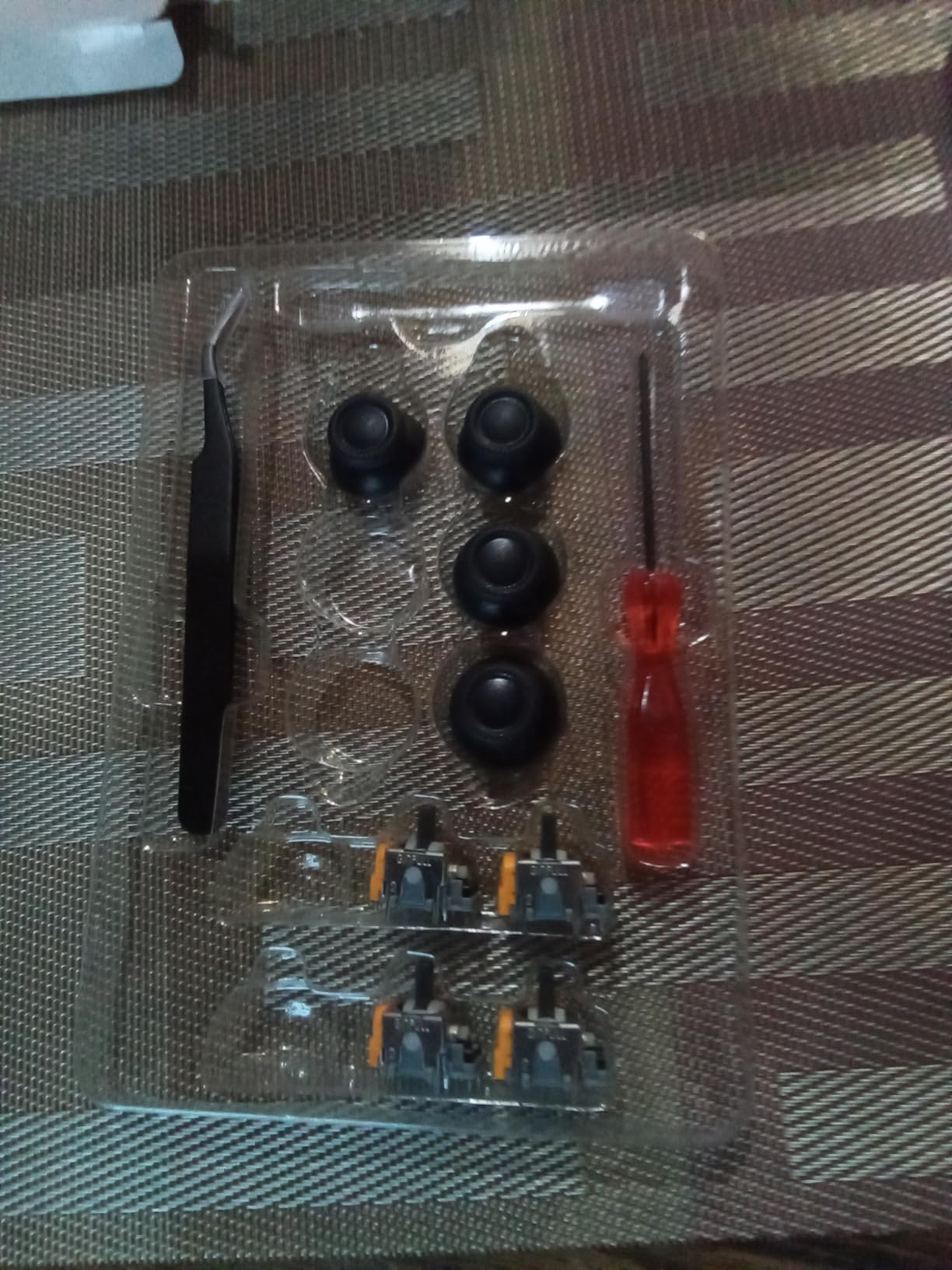 SOSS GAMING Hall Effect Joysticks UPGRADE Kit for Playstation 5 DualSense Controllers - Fixes Stick Drift, Broken, and Loose Joysticks (6 Pack) - Soldering Required customer photo 2