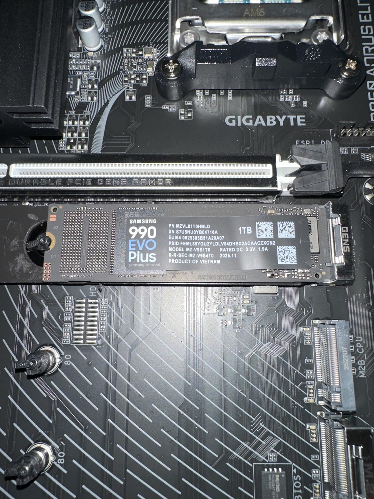Samsung 990 EVO Plus SSD 2TB, PCIe Gen 4x4, Gen 5x2 M.2 2280, Speeds Up-to 7,250 MB/s, Upgrade Storage for PC/Laptops, HMB Technology and Intelligent Turbowrite 2.0, MZ-V9S2T0B/AM customer photo 2
