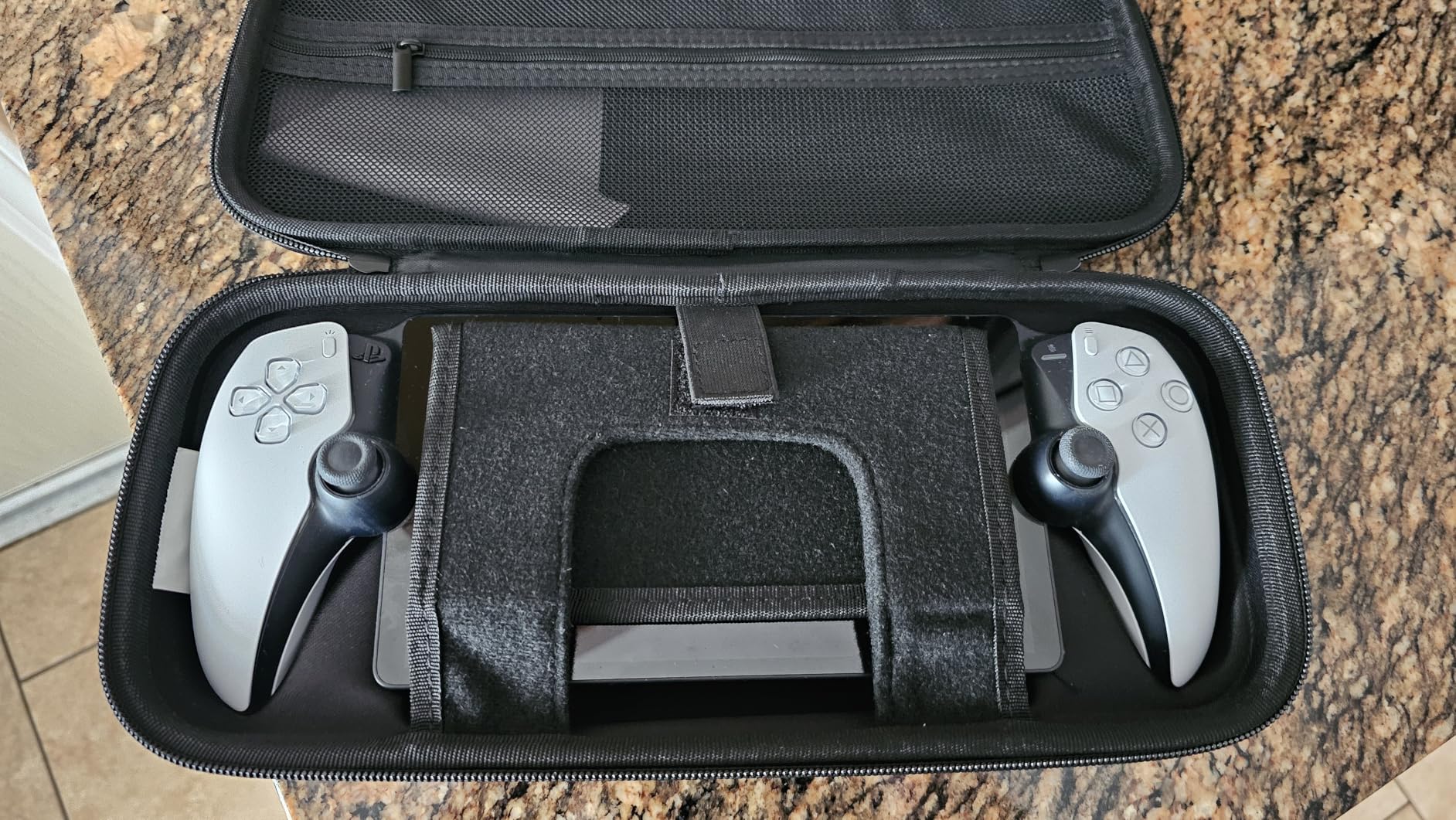 VAULTICA PlayStation Portal Case, Hard Shell Carrying Case for PS Portal Remote Player with Built-in Vertical Stand, Protective Travel Bag with Mesh Accessories Pocket & Screen Cloth, Black customer photo 1