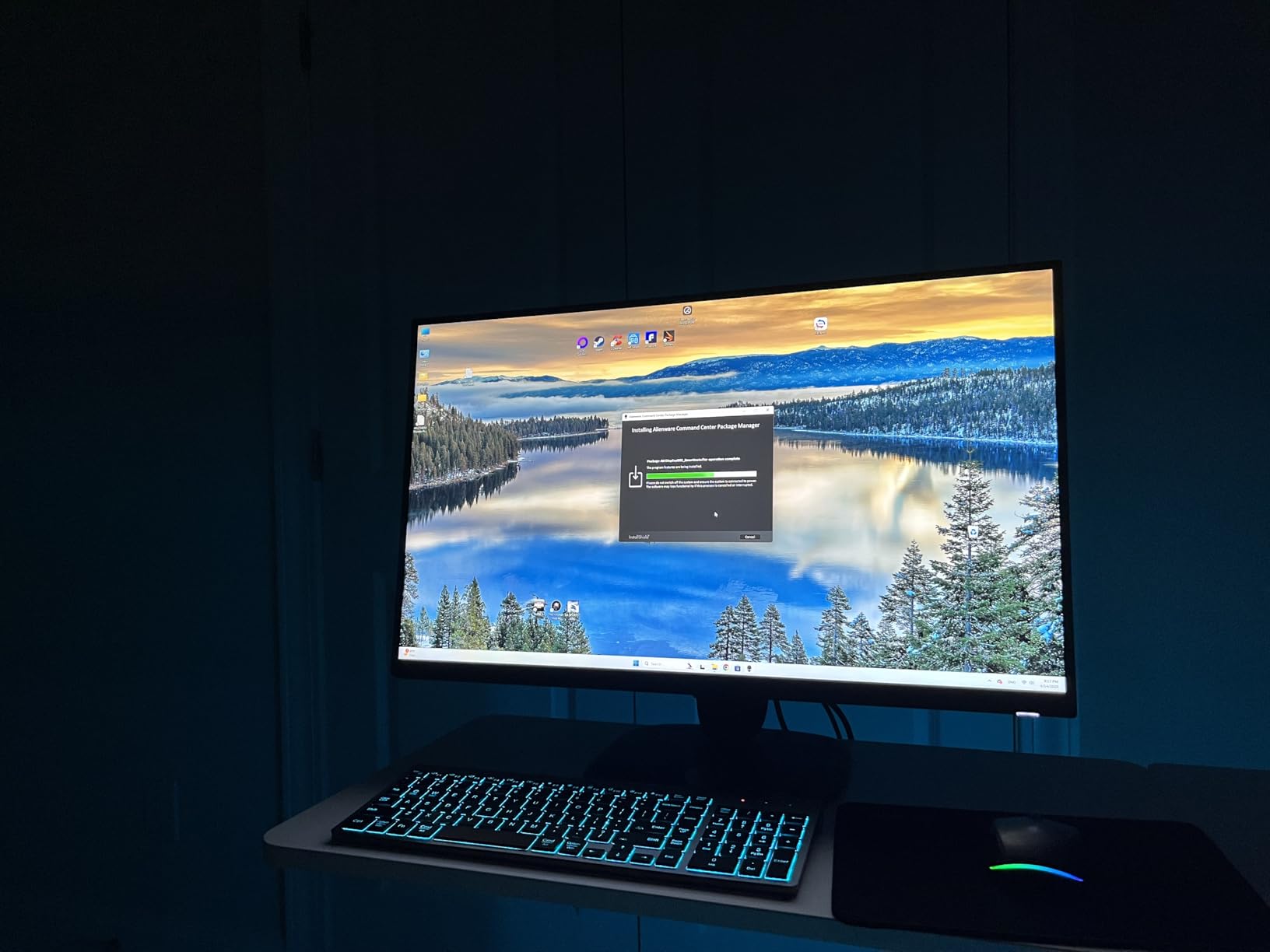 Alienware 27 Gaming Monitor - AW2725DM - 27-inch QHD 180Hz 1ms Display, IPS, NVIDIA G-SYNC, AMD Freesync, VESA AdaptiveSync customer photo 2