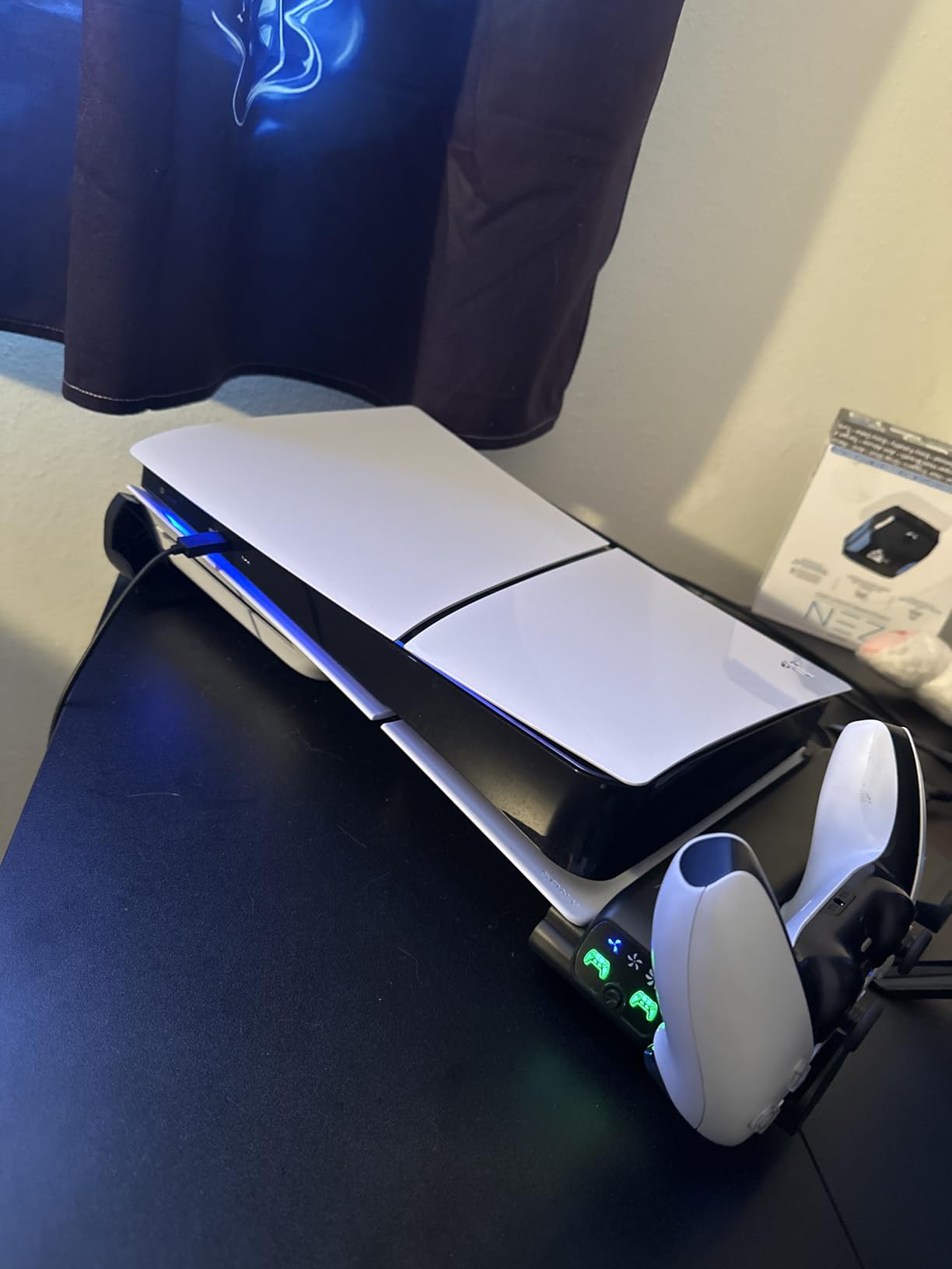 PS5/Slim/Pro Horizontal Stand with Cooling Fan & Charger for Original & Edge Controllers, Scalable Design PS5 Accessories Base with EVA Foams for All PS 5 Disc & Digital, PS 5 Sideways Stand White customer photo 2