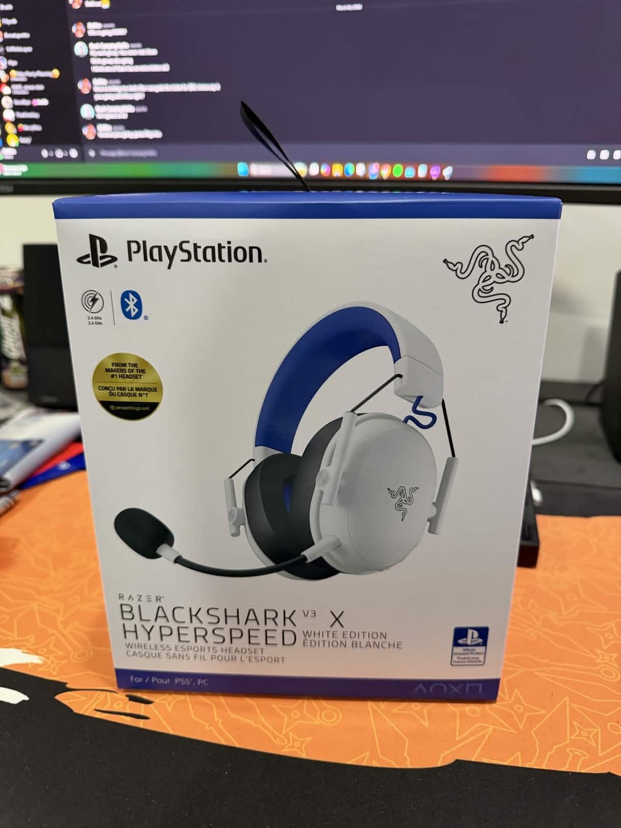 Razer BlackShark V3 X HyperSpeed Wireless Gaming Headset for PS5: 50mm Drivers - Cardioid Mic - 2.4 GHz, Bluetooth - Works with PC, Mac, Nintendo Switch, Smartphone - Long Battery Life - Black customer photo 1