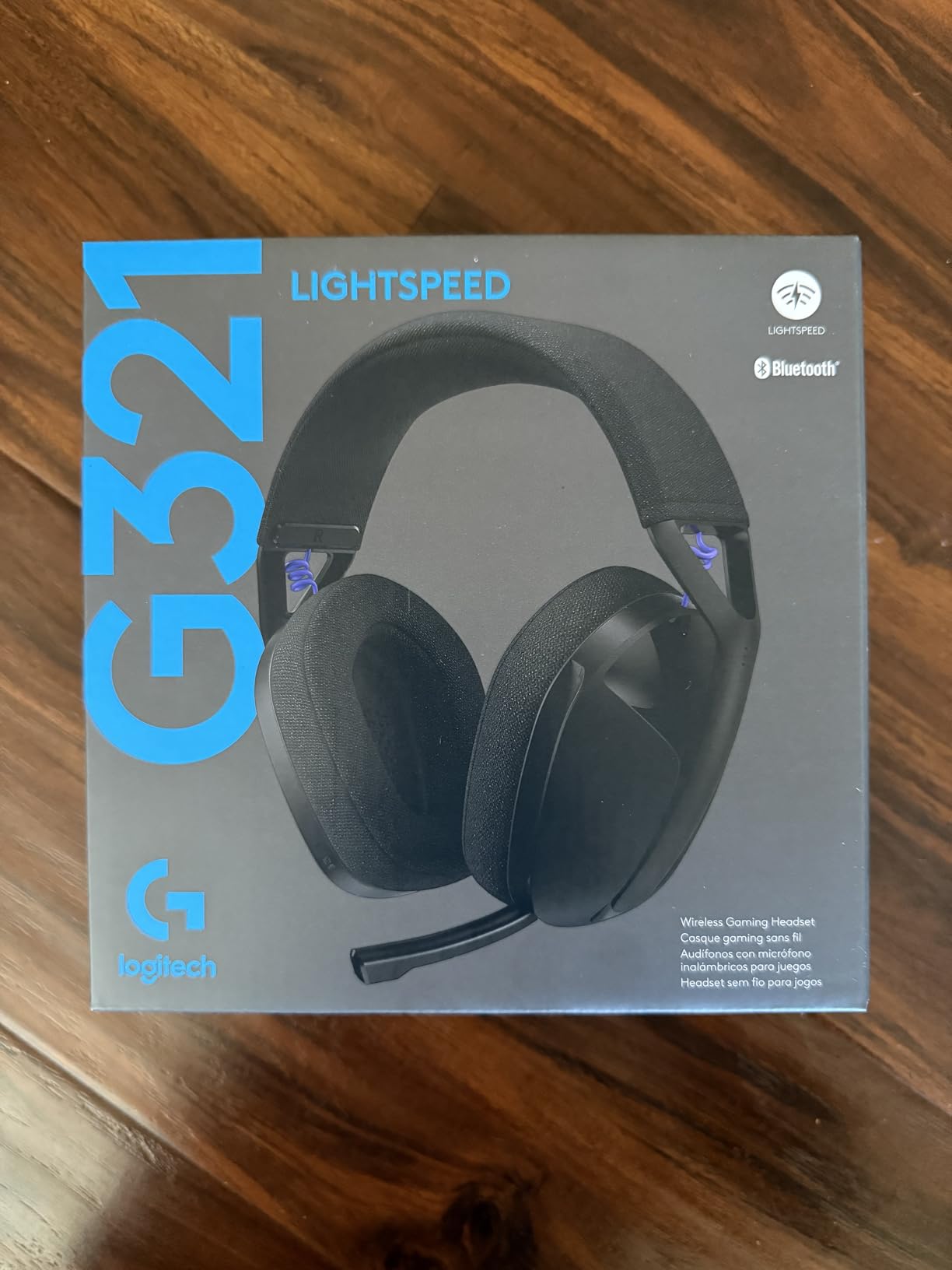 Logitech G321 Lightspeed Wireless Bluetooth Gaming Headset, Dynamic Comfort and Fit, 16 kHz Boom Mic, 20+ hrs Battery, PC, PS4, PS5, Nintendo Switch, Mobile - Black customer photo 1