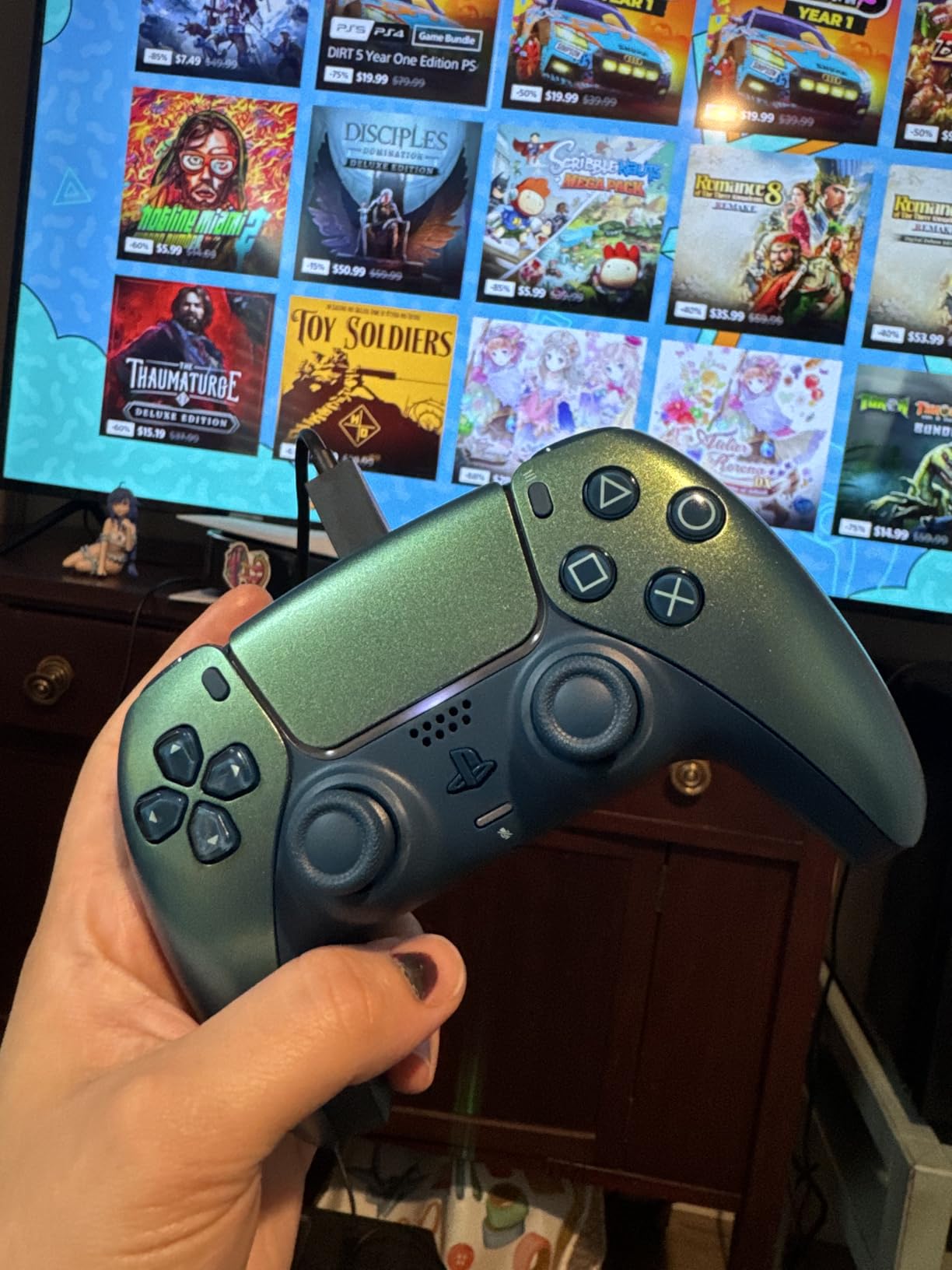 PlayStation DualSense Wireless Controller - for PS5, PC, MAC & Mobile customer photo 1