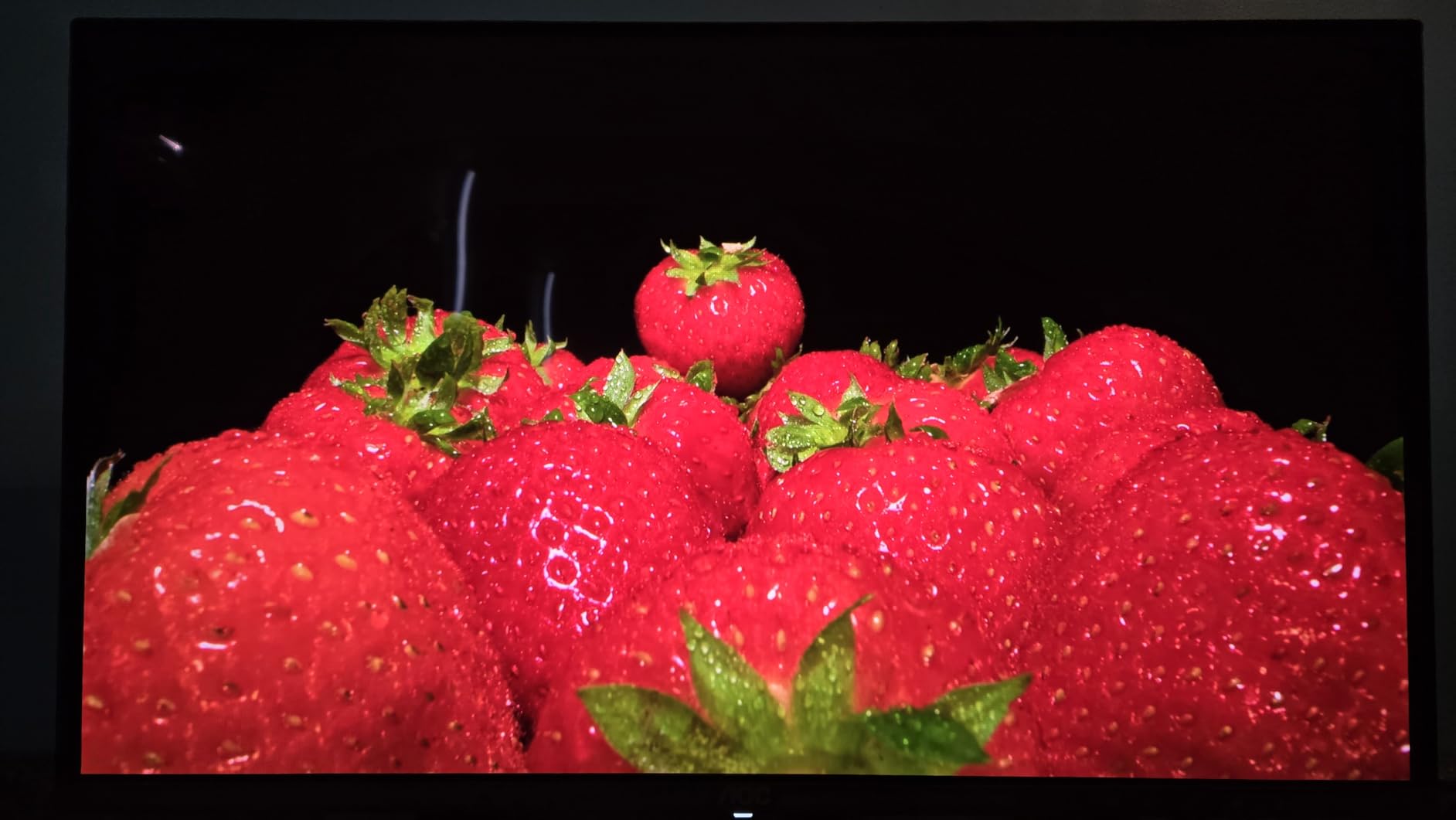 AOC 27 Inch OLED Gaming Monitor (QD-OLED), 1440p QHD 2560x1440, 240Hz, 0.03ms, HDMI 2.1, G-SYNC Compatible, HDR True Black, Height Adjustable Stand, USB Hub, Q27GAZDV customer photo 2