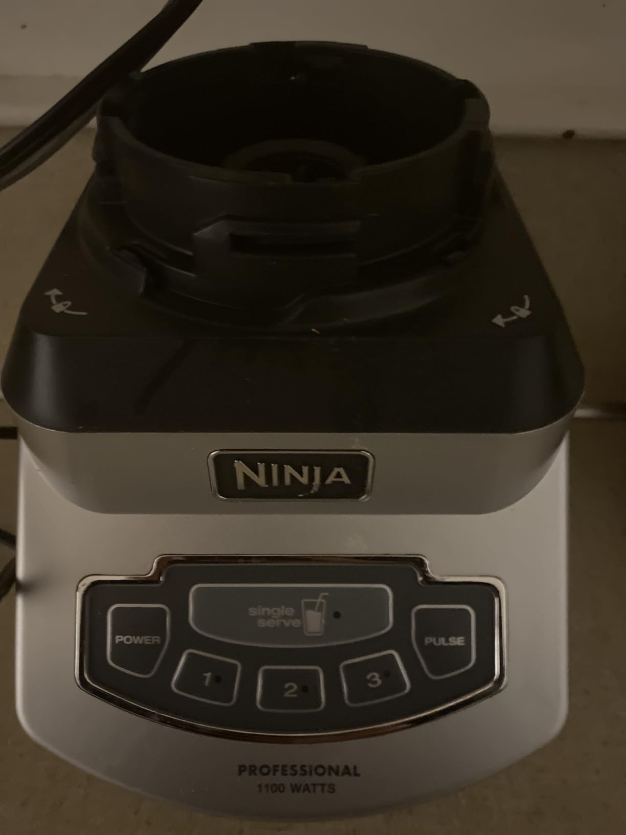 Ninja BL660 Professional Compact Smoothie & Food Processing Blender, 1100W, 72-oz.* Pitcher, (2) 16-oz. To-Go Cups & Spout Lids, Gray customer photo 2