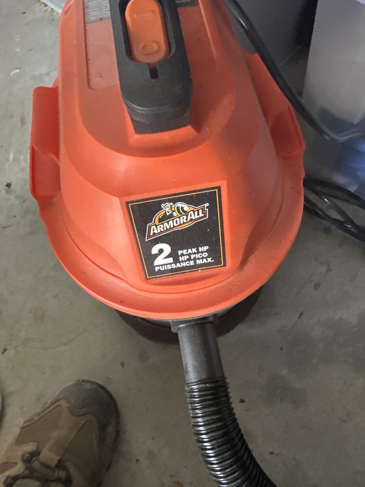 Armor All AA255W Wet/Dry Utility Vac 2.5 Gallon, 2.5-Gallon, 120 Volts (AC), Orange/Black customer photo 2