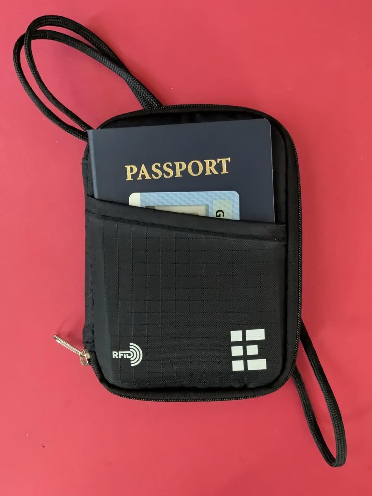 Zero Grid RFID Passport Holder for Passports & Cards, Zippered, Black customer photo 1