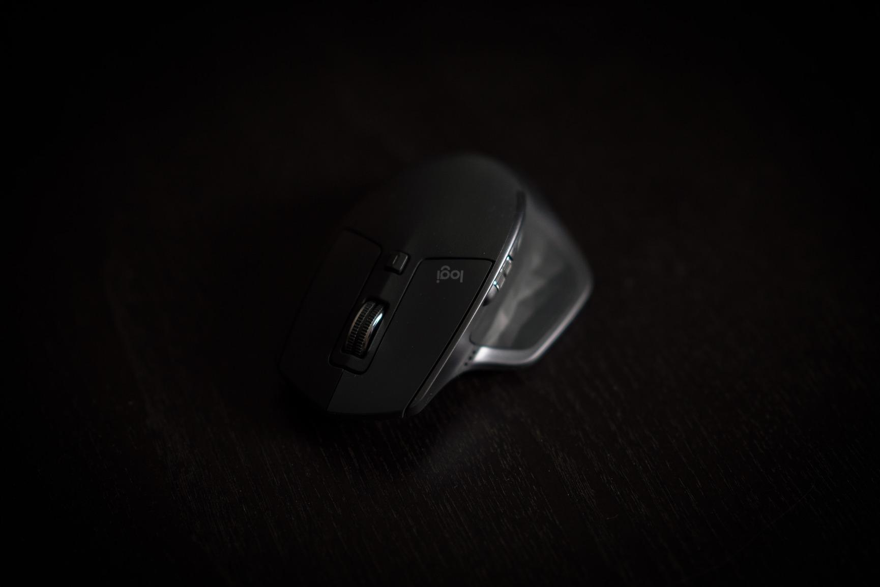 Logitech MX Master 2S Bluetooth Edition Wireless Mouse, Multi-Surface, Hyper-Fast Scrolling, Ergonomic, Rechargeable, Connects Up to 3 Mac/PC Computers,Color-Graphite. customer photo 2