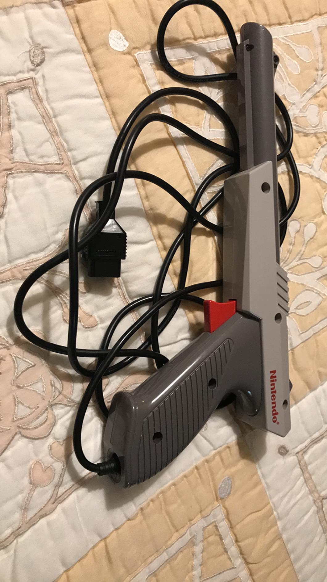 Nintendo NES Zapper Light Gun (Renewed) customer photo 2
