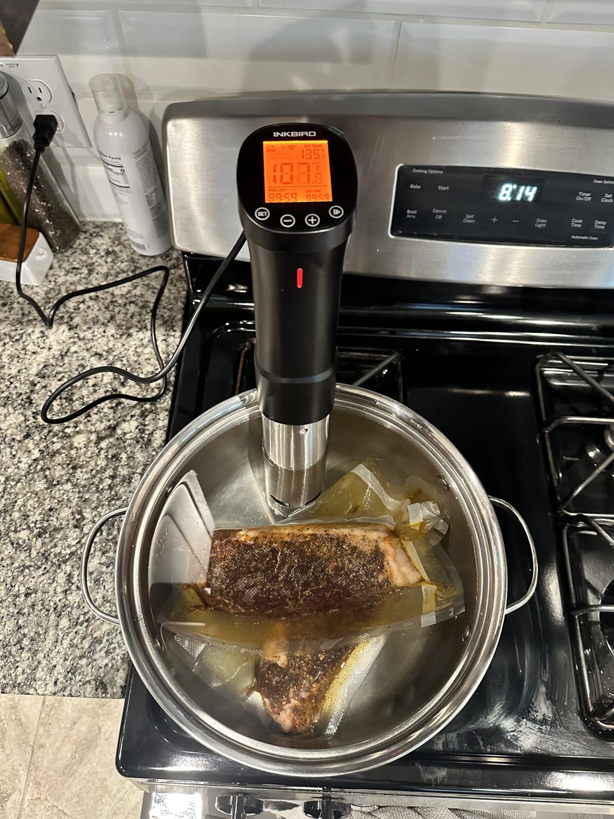 INKBIRD 2.4G Wifi Sous Vide Cooker ISV-200W, 1000W Sous Vide Machine, Remote Control Immersion Circulator with APP Recipes Timer Alarm Mobile Notification 3D Water Heating Ultra-Quiet customer photo 1