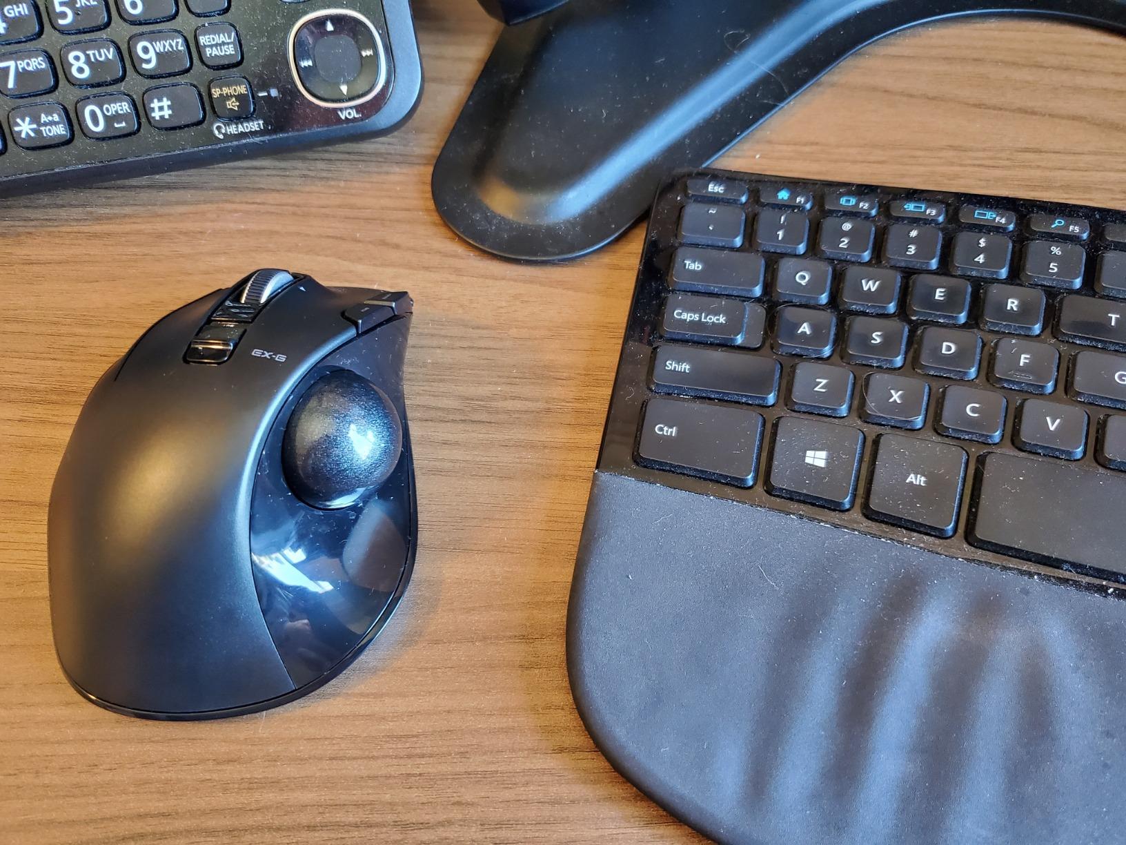 ELECOM EX-G Left Handed Thumb Control Trackball Mouse Wireless M-XT4DRBK-G customer photo 2