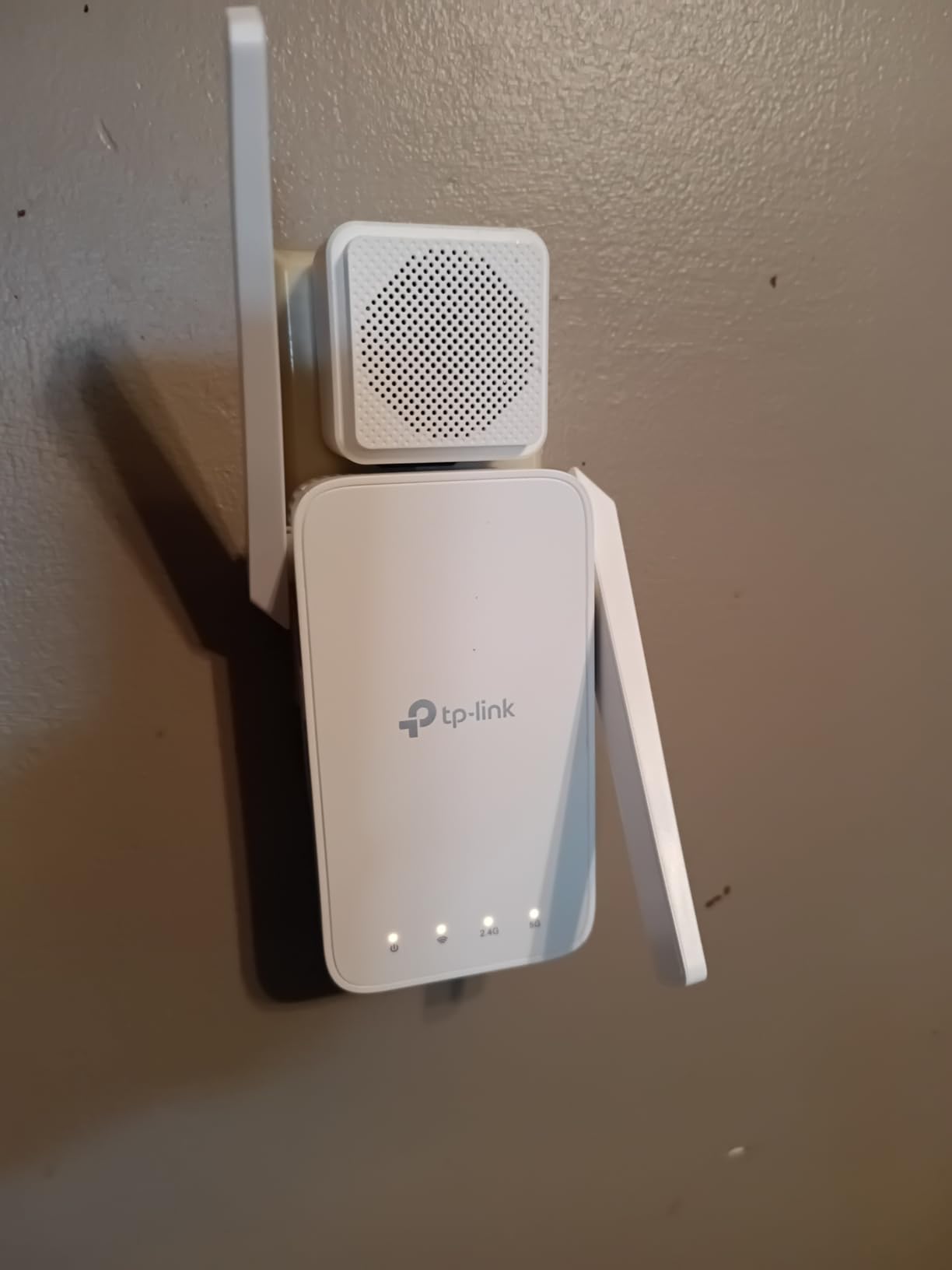 TP-Link AC1200 WiFi Extender (RE315) - 1.2Gbps Dual Band, Up to 1600 Sq.ft, EasyMesh Compatible customer photo 1