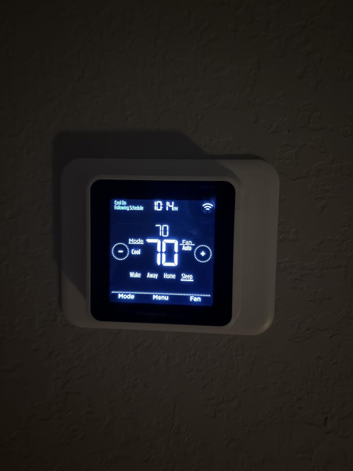 Honeywell Home T5 Smart Wi-Fi Thermostat | RTH8800WF2022, 7 Day-Programmable Touchscreen, Alexa Ready, Geofencing Technology, Energy Star, C-Wire Required customer photo 1