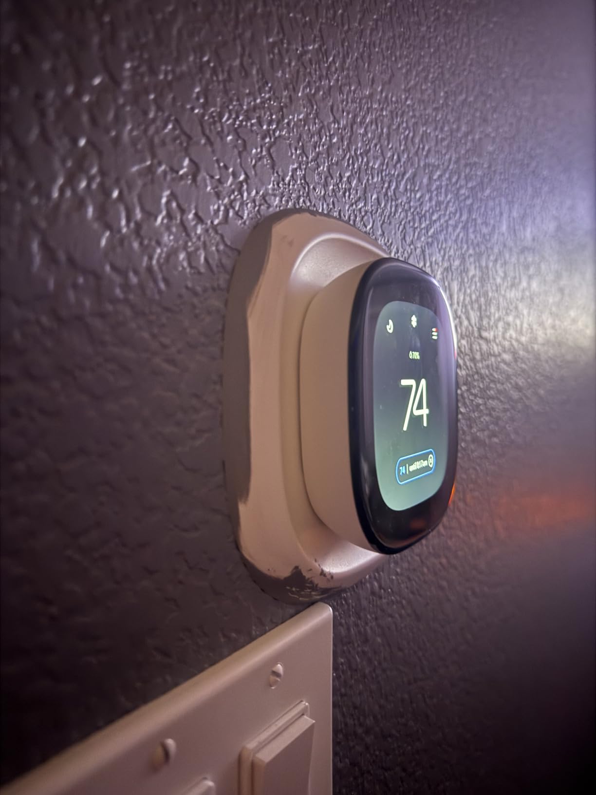 ecobee Smart Thermostat Enhanced, Programmable Wifi Thermostat | Works with Siri, Alexa, Google Assistant - Energy Star Certified customer photo 1