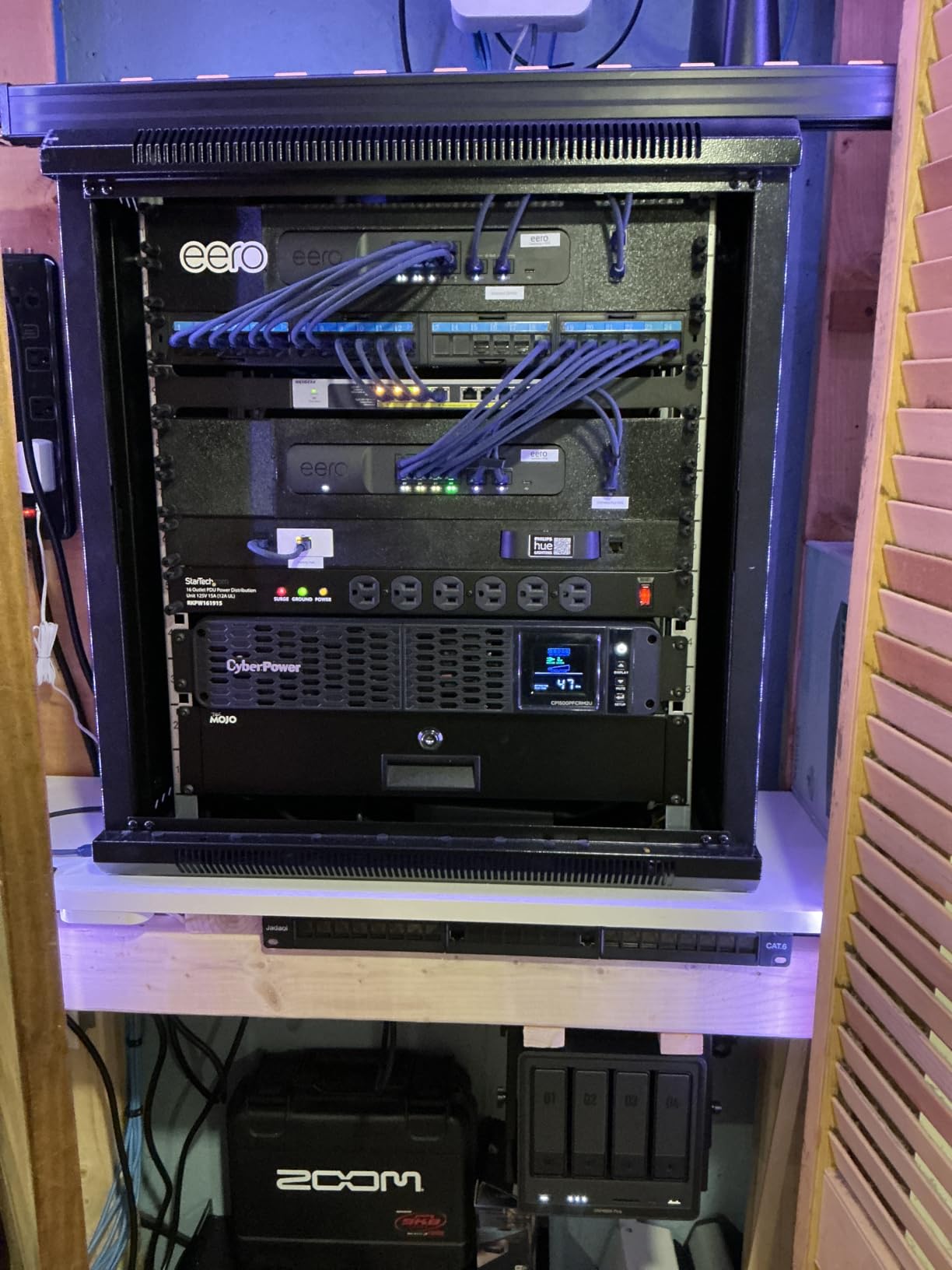UGREEN NASync DXP4800 Plus 4-Bay Desktop NAS, Intel Pentium Gold 8505 5-Core, 8GB DDR5 RAM, 128G SSD, 10GbE, 2.5GbE, 2X M.2 NVMe, 4K HDMI (Diskless) customer photo 2