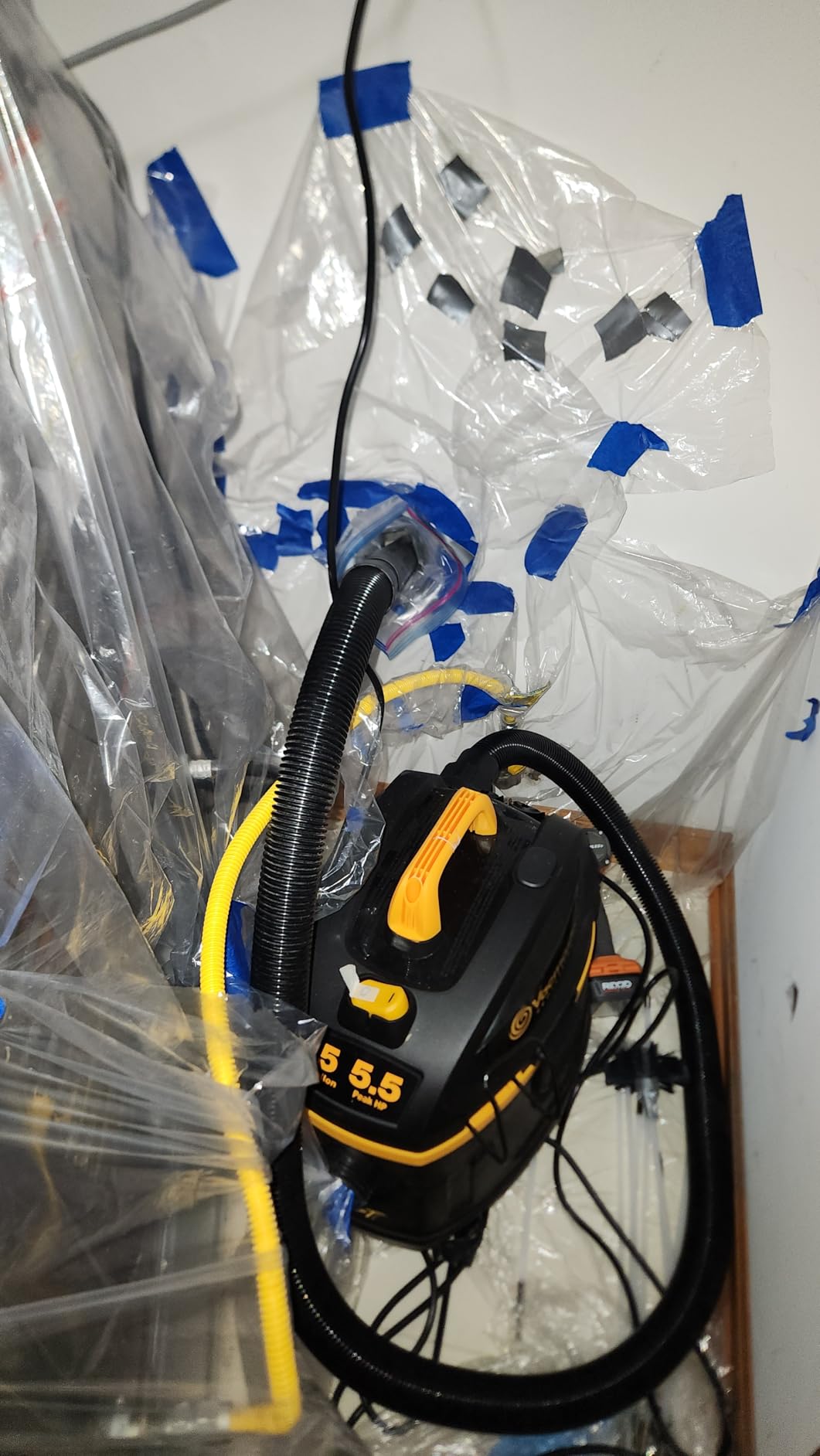 Vacmaster Professional Beast Series VFB511H 0201 5-Gallon 5.5 Peak HP Wet/Dry Vac, Black customer photo 2