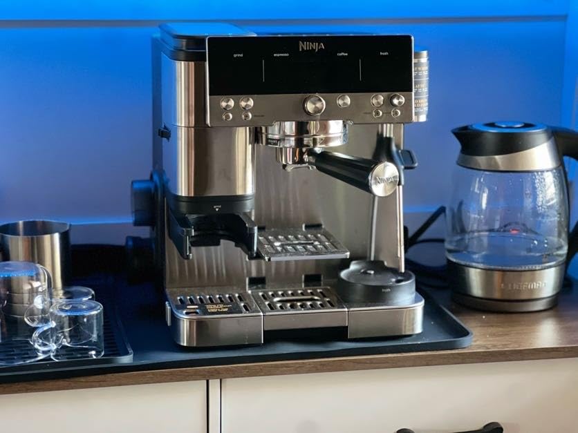 Ninja Luxe Cafe Premier 3-in-1 Espresso Machine, Drip Coffee, & Rapid Cold Brew | Built-in Coffee Grinder, Hands-Free Milk Frother, Assisted Tamper for Cappuccinos & Lattes | Stainless Steel | ES601 customer photo 2