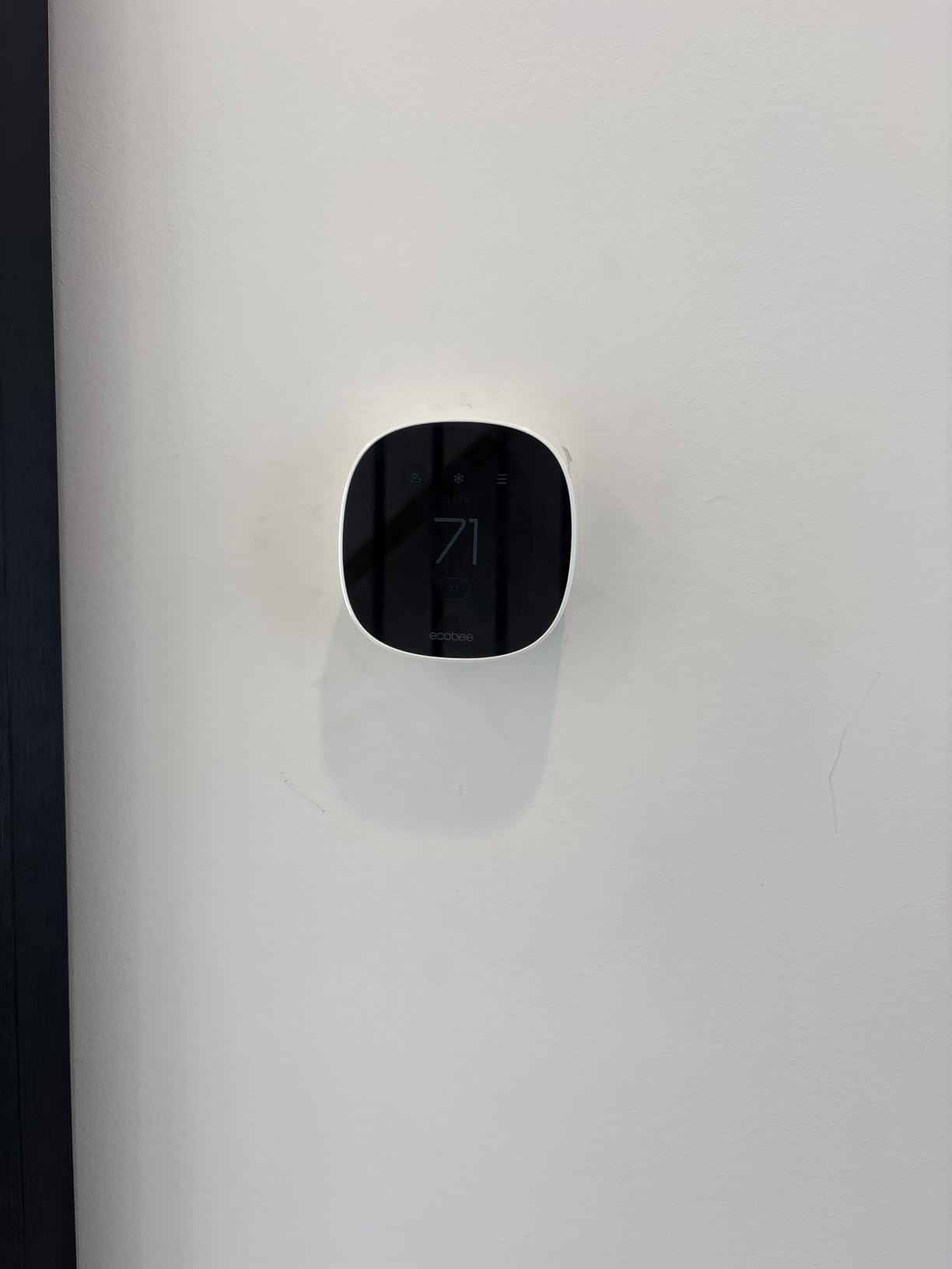ecobee Smart Thermostat Essential - WiFi Thermostat, Energy Star Certified | Programmable Wi-Fi Thermostat - Works with Siri, Alexa, and Google Assistant customer photo 1
