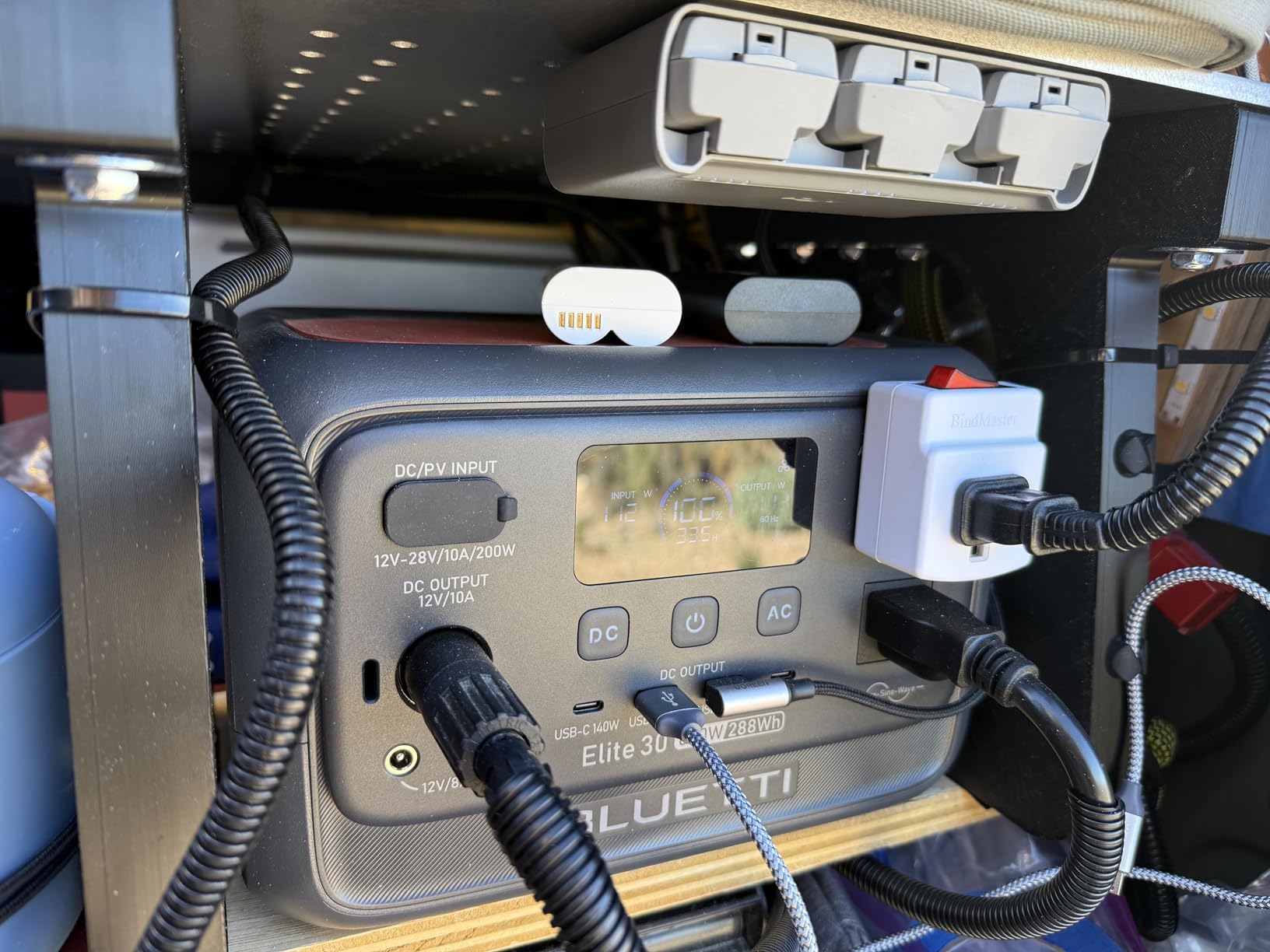 BLUETTI Elite 30 V2 Portable Power Station 288Wh 600W LFP Solar Generator customer photo 2