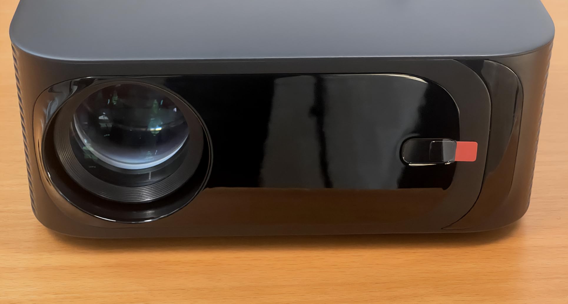 ONOAYO Outdoor Projector 4K with WiFi and Bluetooth [3000 Brightness/50W Dolby/Built-in APPs] Portable Smart OS 2.0 and AI Auto Focus customer photo 2