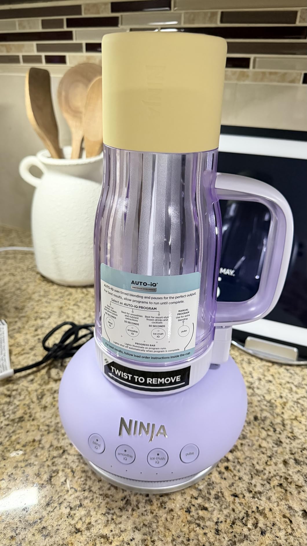 Ninja Blendboss | Personal Blender for Smoothies & Frozen Drinks | 26oz Travel Tumbler with LeakProof Lid, Chug Spout & Detachable Straw | Auto-iQ Technology | Cyberspace | DB351CY customer photo 1