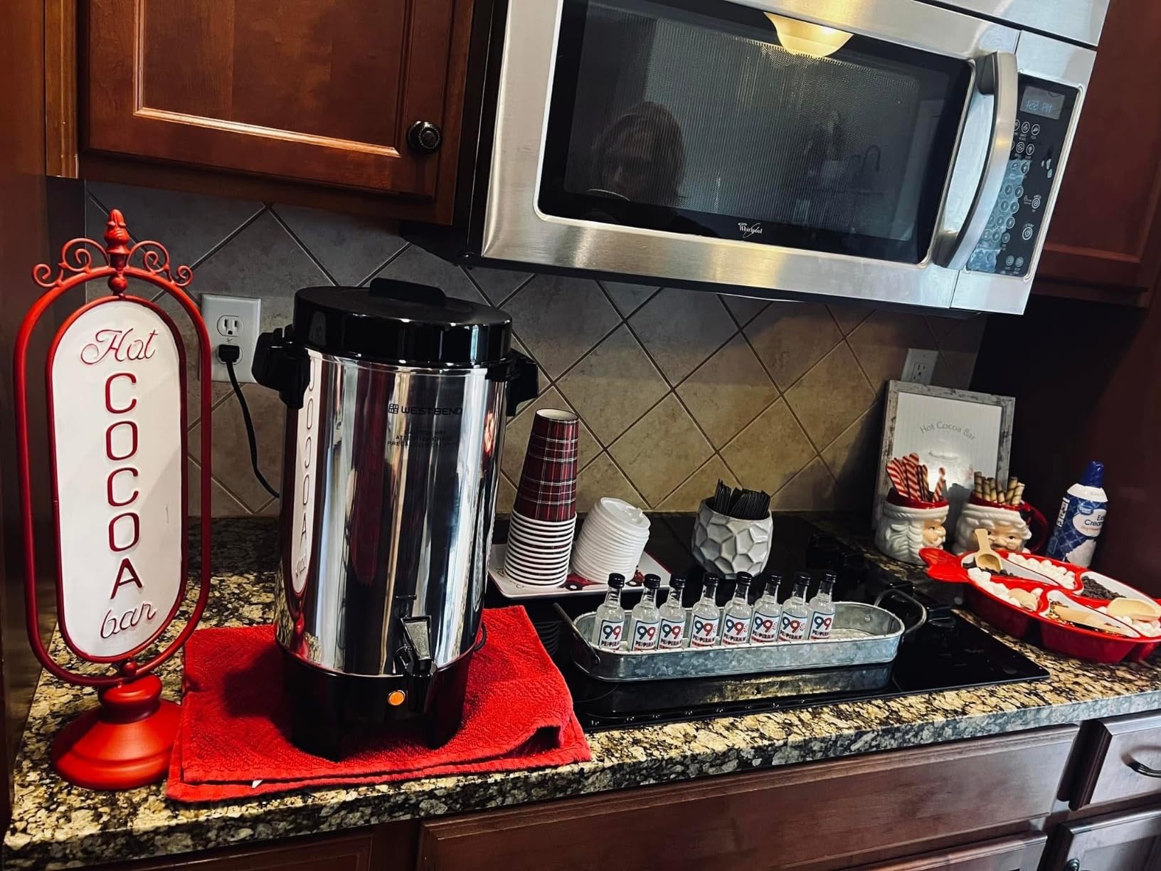 West Bend Coffee Urn Highly-Polished Aluminum Features Automatic Temperature Control with Cup Per Minute Brewing and Easy Clean Up Includes In-Basket Measuring Guide and Ready Light, 42-Cup, Silver customer photo 1