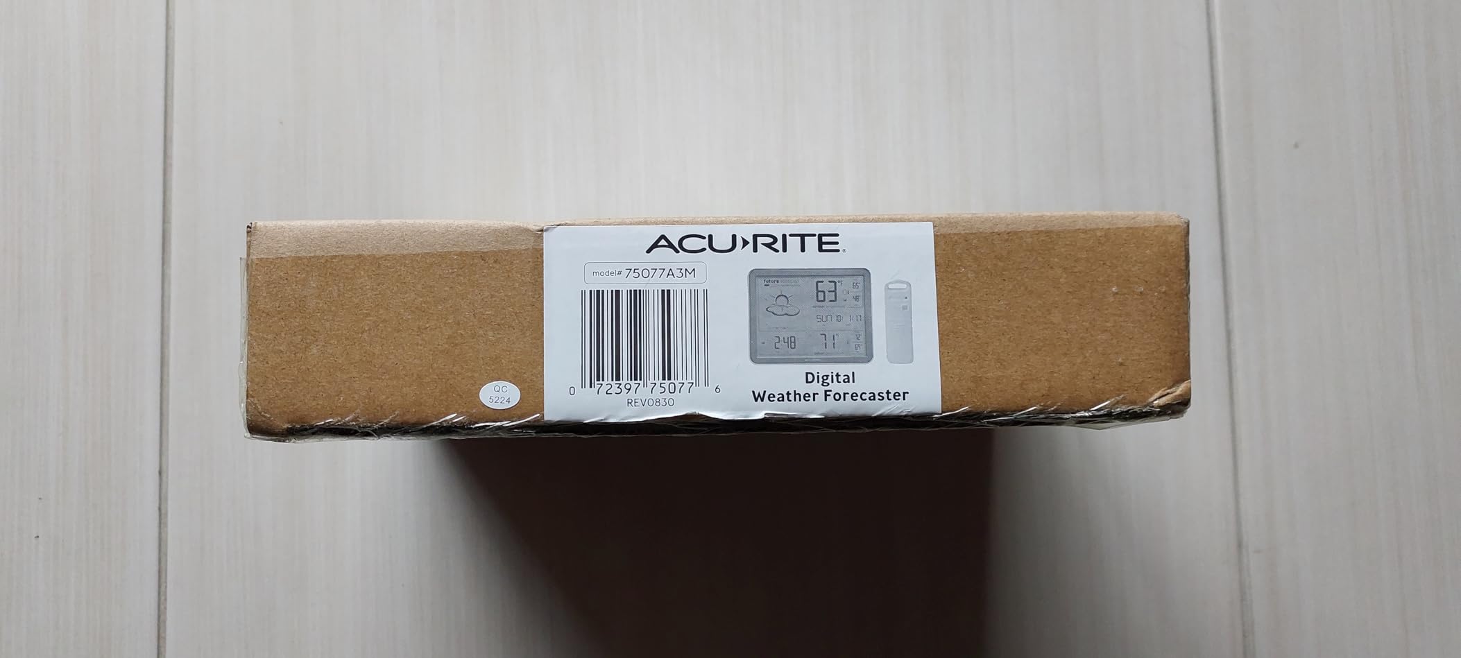 AcuRite 75077A3M Self-Learning Forecast Wireless Weather Station with Large Display and Atomic Clock, Black customer photo 1