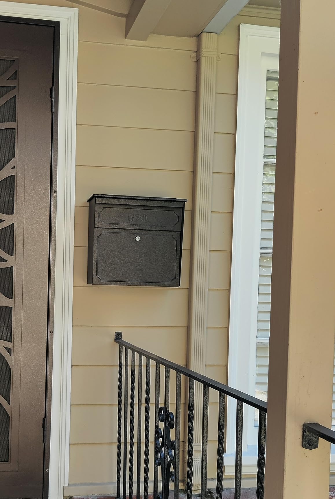 Mail Boss 7172 Townhouse Locking Security Wall Mount Mailbox, Black, Pack of 1 customer photo 2