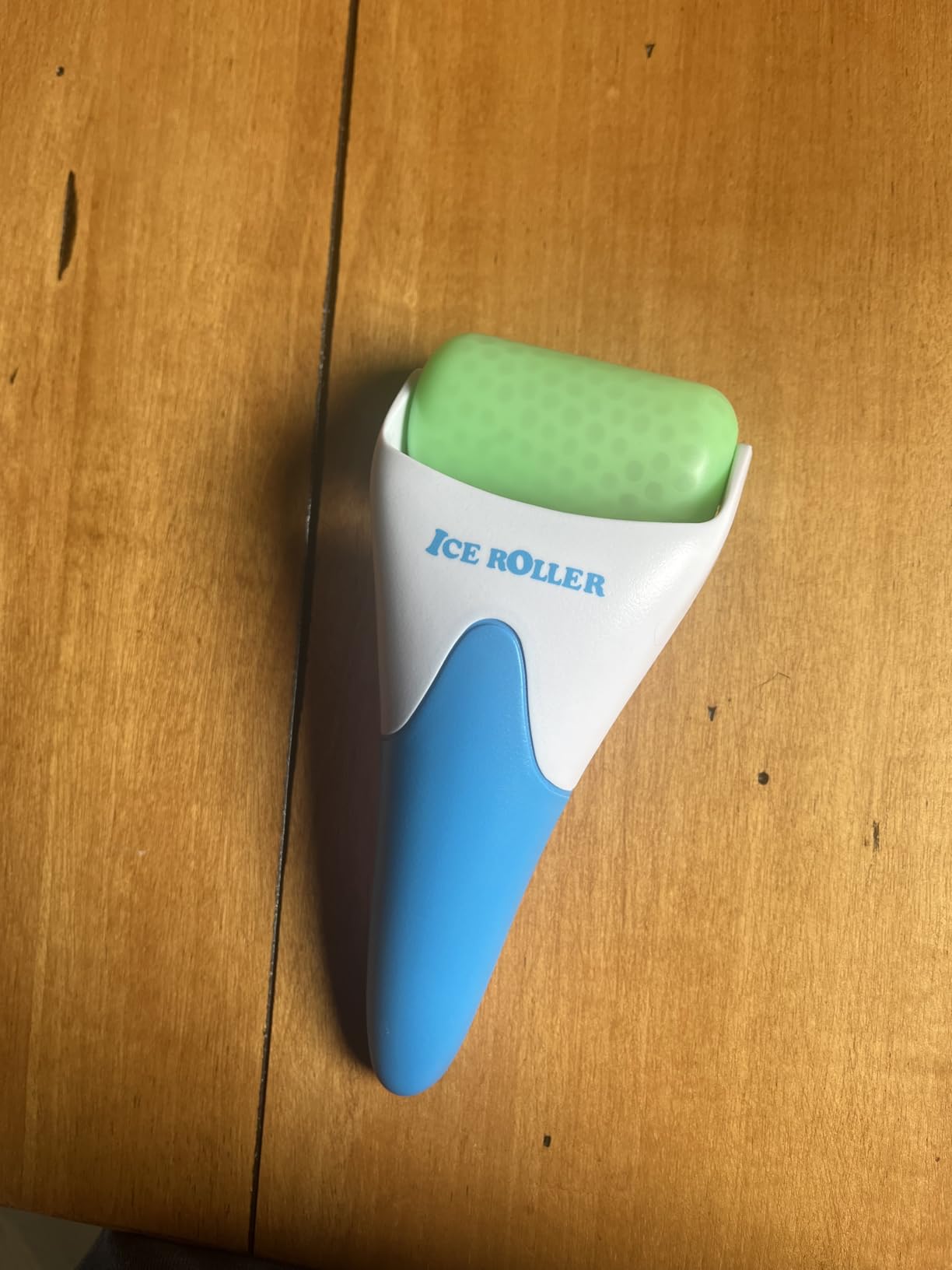 ESARORA Ice Roller for Face & Eye, Puffiness, Migraine, Pain Relief and Minor Injury, Skin Care Products customer photo 1