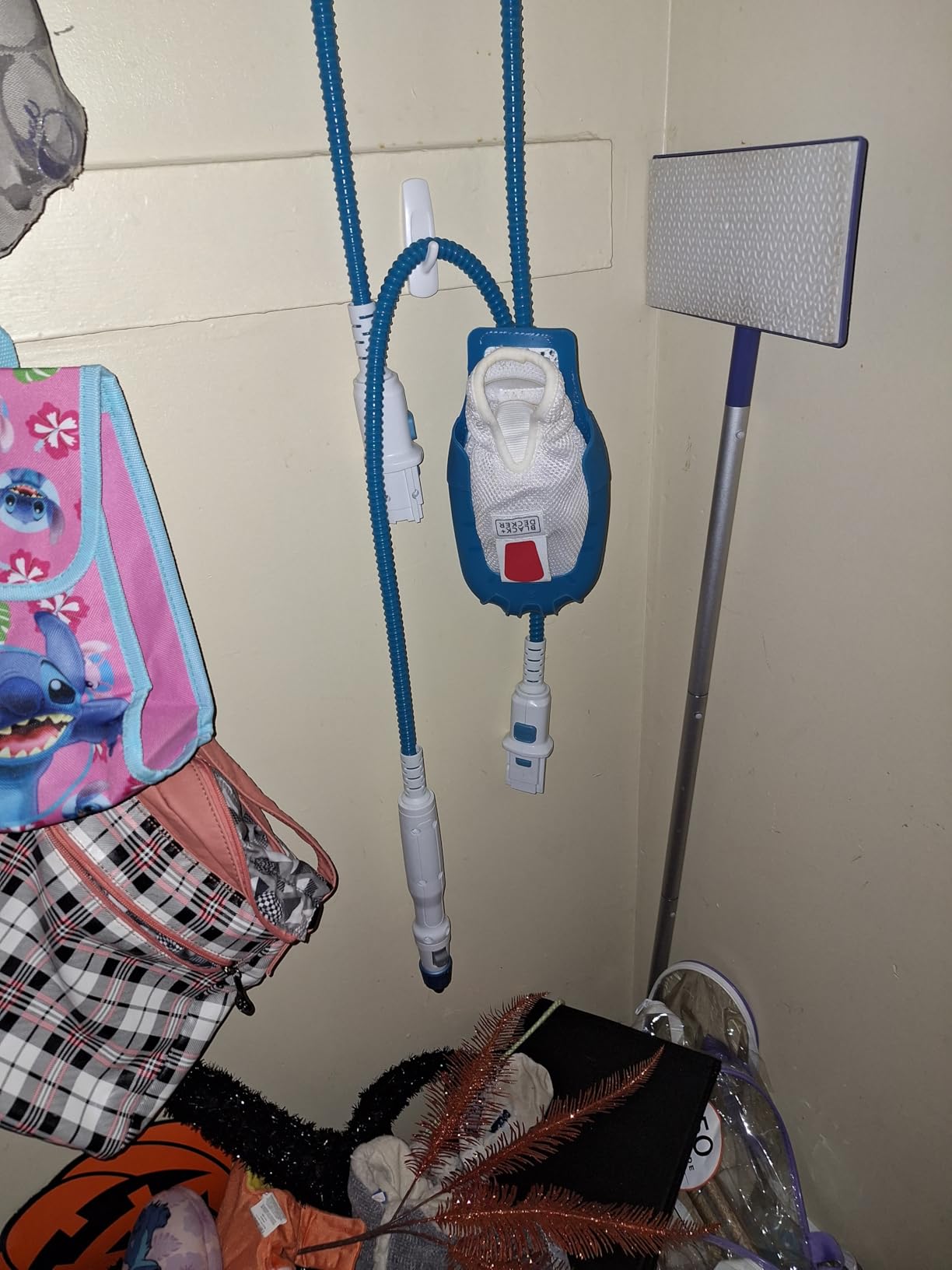 BLACK+DECKER 7-in-1 Steam Mop with SteamGlove Handheld Steamer (HSMC1361SGP) customer photo 2