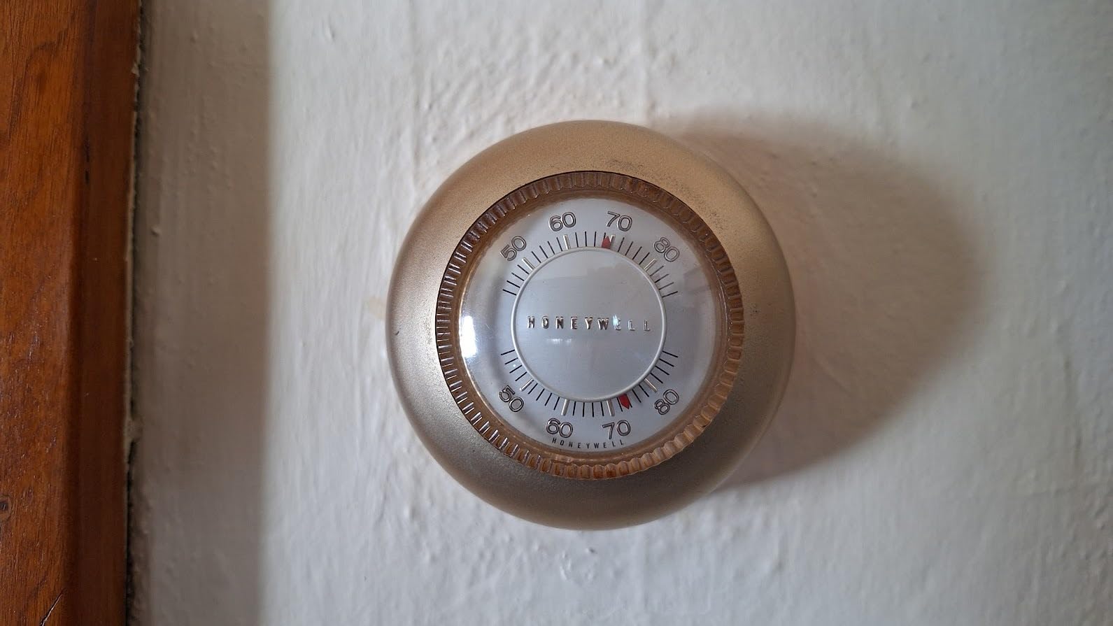 Honeywell TH1100DV1000/U Pro 1000 Vertical Non-Programmable Thermostat customer photo 1