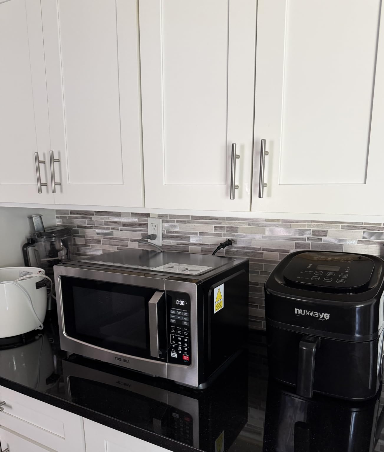 TOSHIBA EM131A5C-SS Countertop Microwave Ovens 1.2 Cu Ft with 12.4