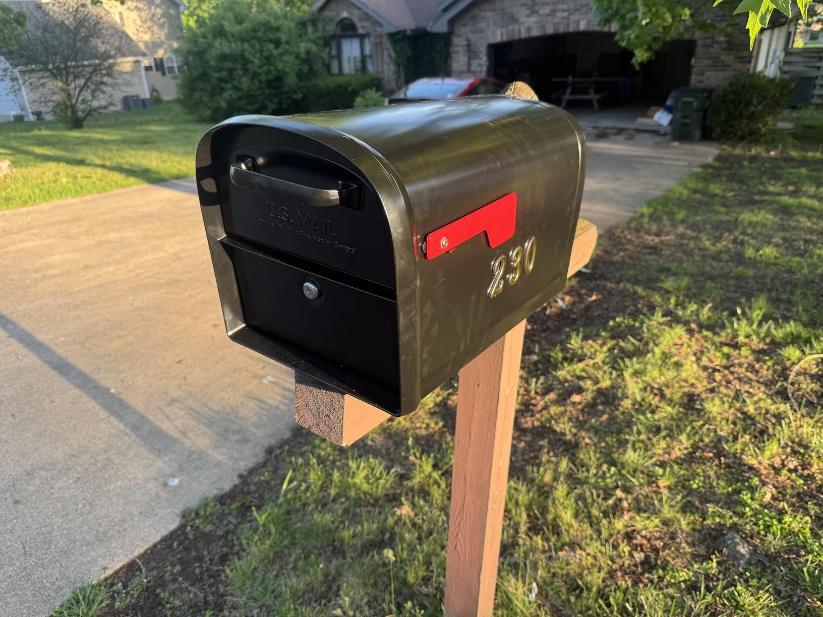 Architectural Mailboxes 6300B-10 Oasis 360 Locking Parcel Mailbox, Extra Large, Black customer photo 1