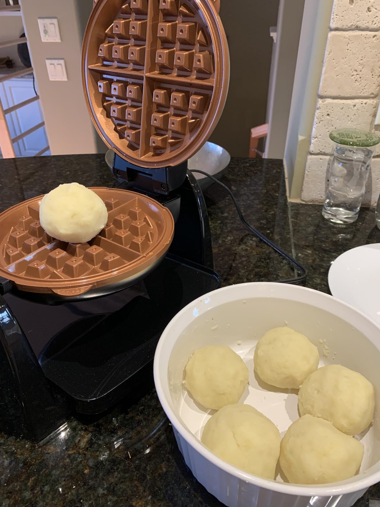 Hamilton Beach 26031 Belgian Waffle Maker with Removable Non-Stick Plates, Ceramic Grids, Black | Adjustable Browning Control | PFAS-Free Durathon Nonstick Coated Plates customer photo 2
