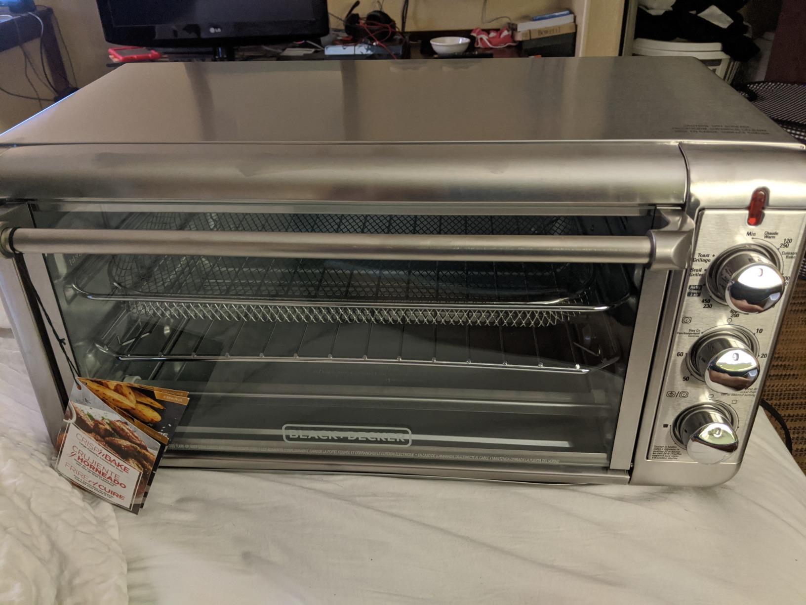 BLACK+DECKER Crisp 'N Bake Air Fry Countertop Convection Toaster Oven, XL Capacity, 8-Slice, 5-in-1, Fits 9