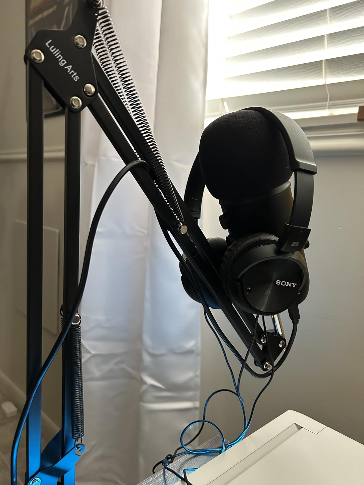 Microphone Stand for Blue Yeti, Quadcast Boom Arm Scissor Mic Stand with Windscreen and Double Layered Screen Pop Filter Heavy Duty customer photo 2