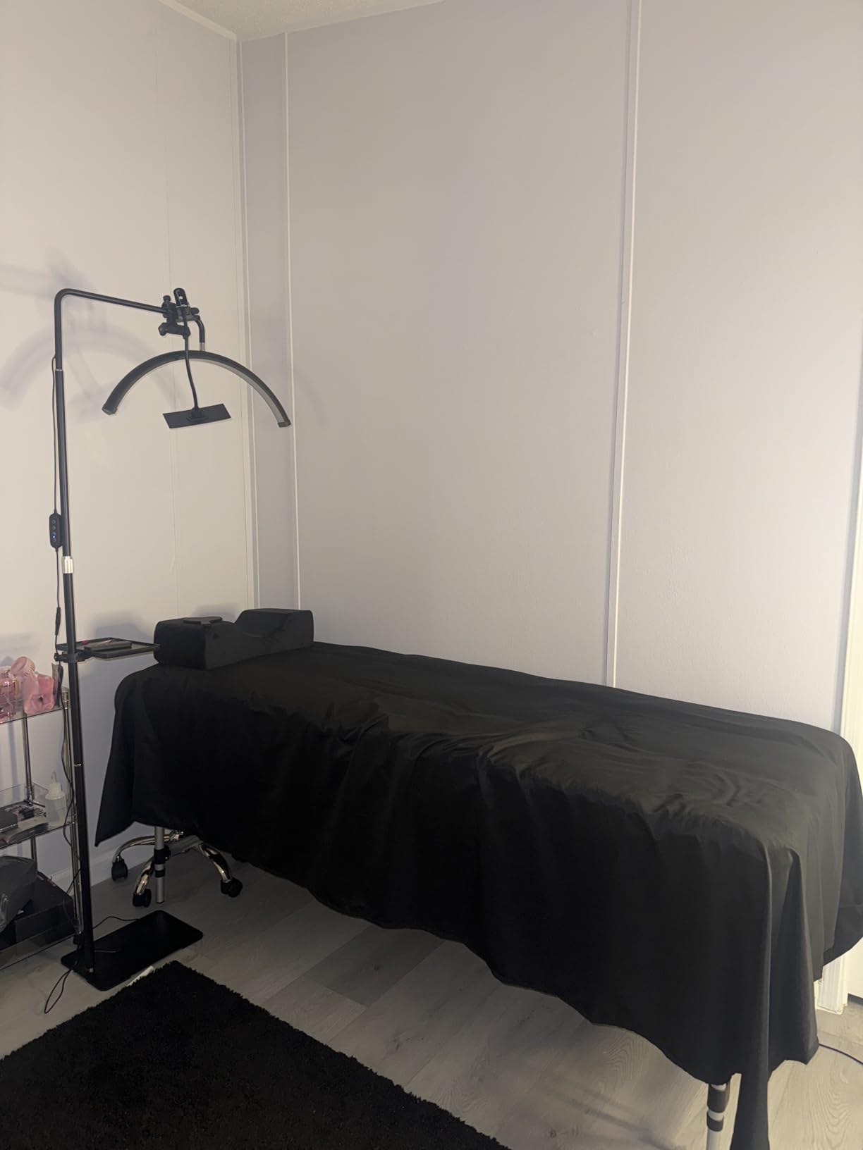 Yaheetech Portable Folding Massage Table Foldable Adjustable Salon Lash Bed, Black customer photo 1