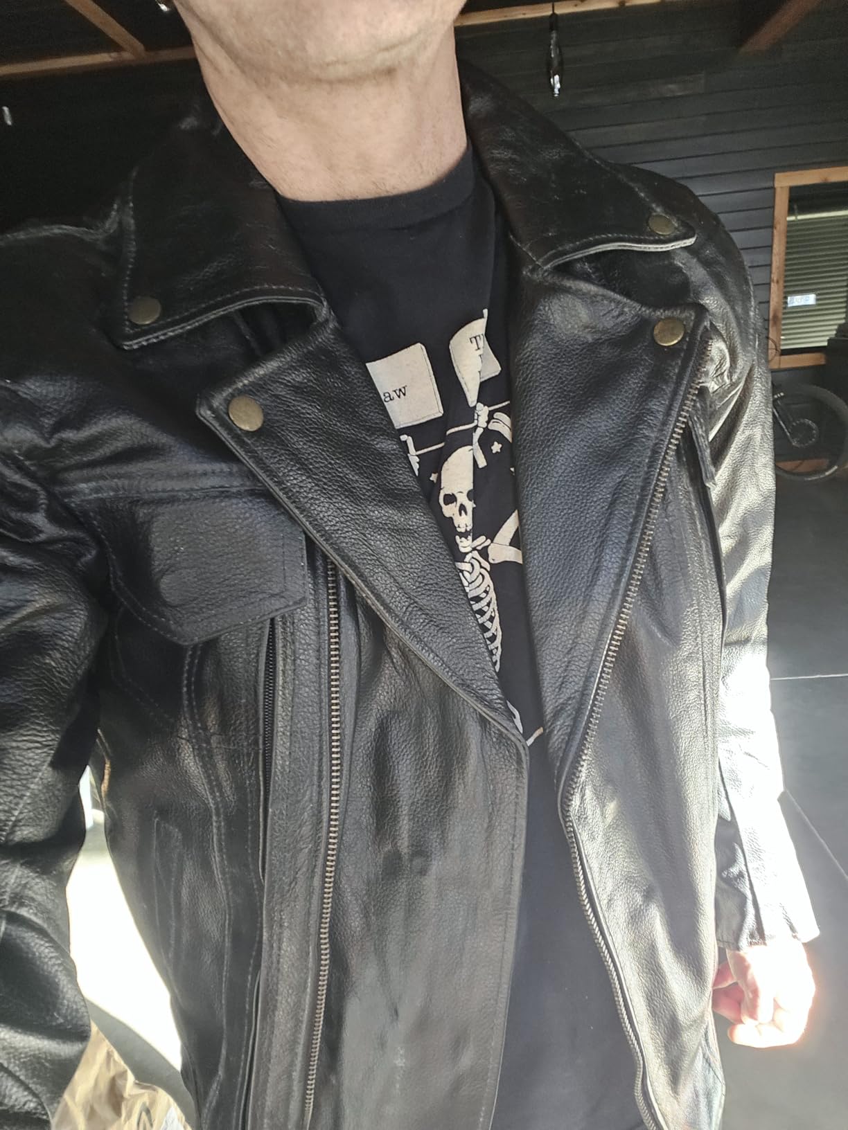 OUTRIDER Men's Buffalo Leather Motorcycle Jacket CE Armor, Airflow Vents, Zip-out Quilted Liner, Utility Storage customer photo 1